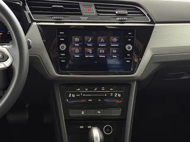 Volkswagen Touran view 11