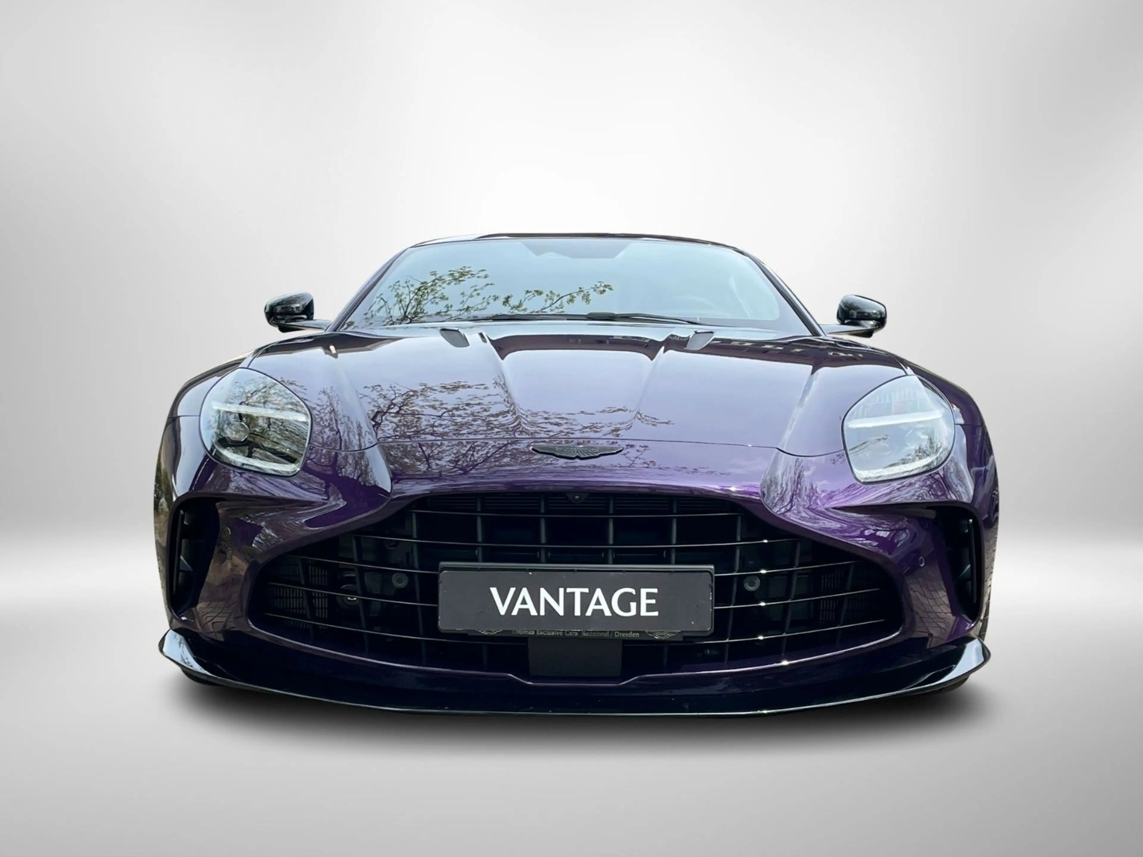 Aston Martin V8 MY25 / Carbon/ Soundsystem — photo 2
