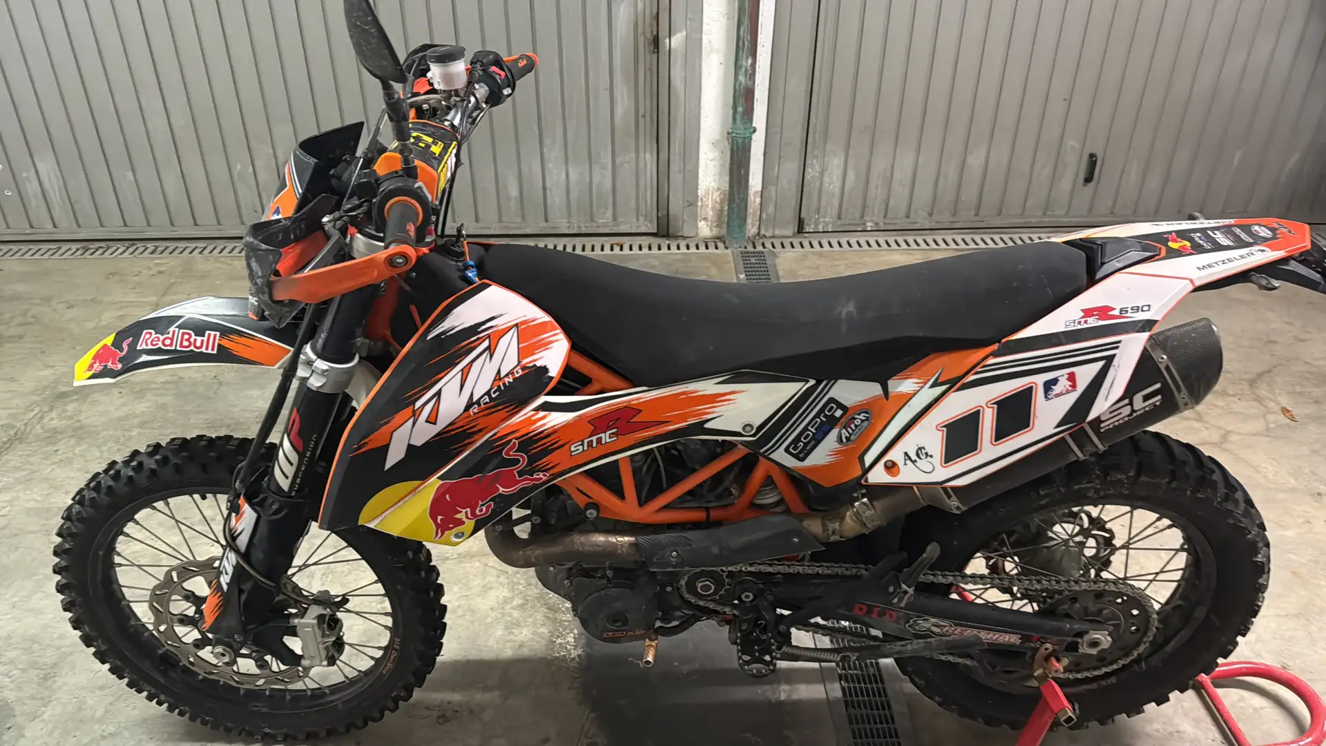 KTM 690 Enduro R - 2