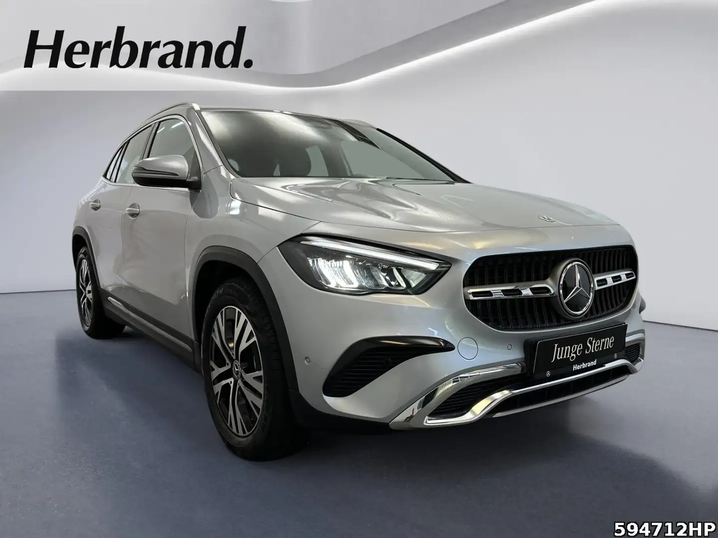 Mercedes-Benz GLA 200 d Progressive  AHK Kamera DISTRONIC Spur Silber - 2