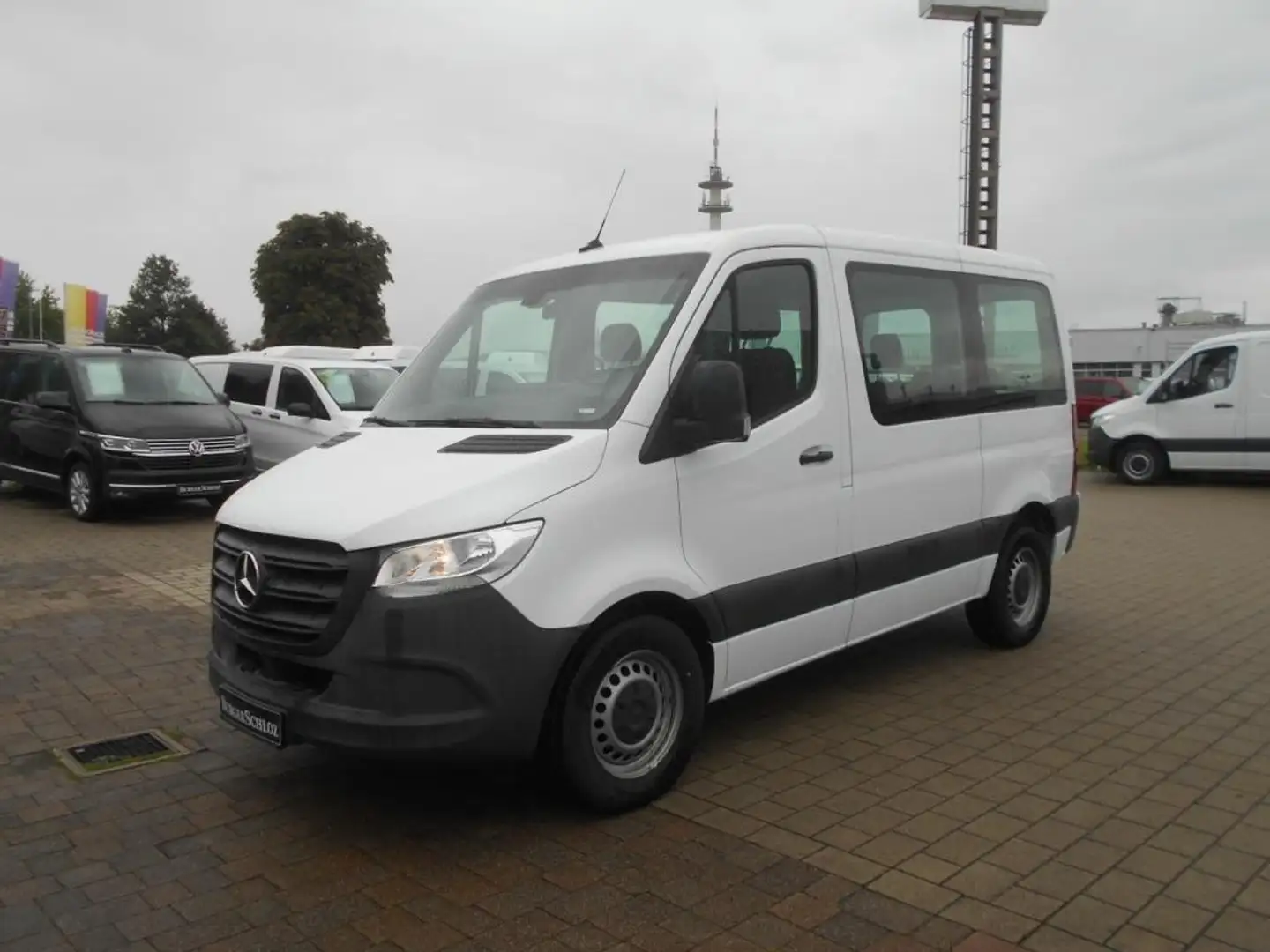 Mercedes-Benz Sprinter 214 CDI Tourer Kompakt 6-Sitze Klima NAVI Standhei Weiß - 1