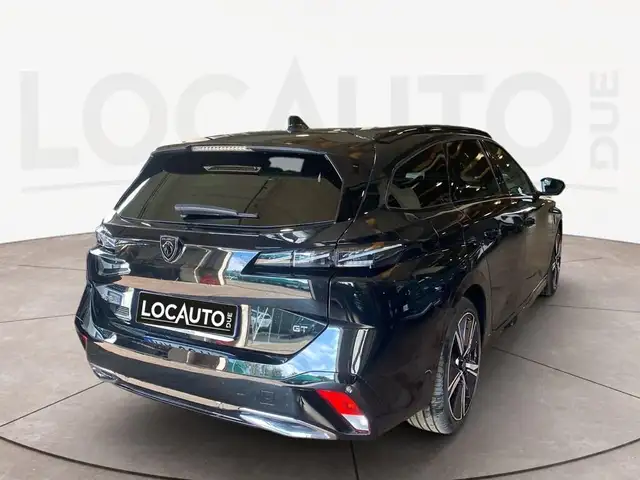 Peugeot 308 SW view 4