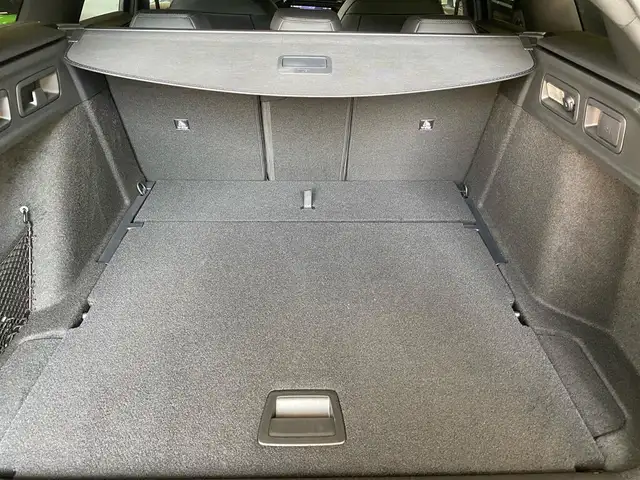Peugeot 308 SW view 9