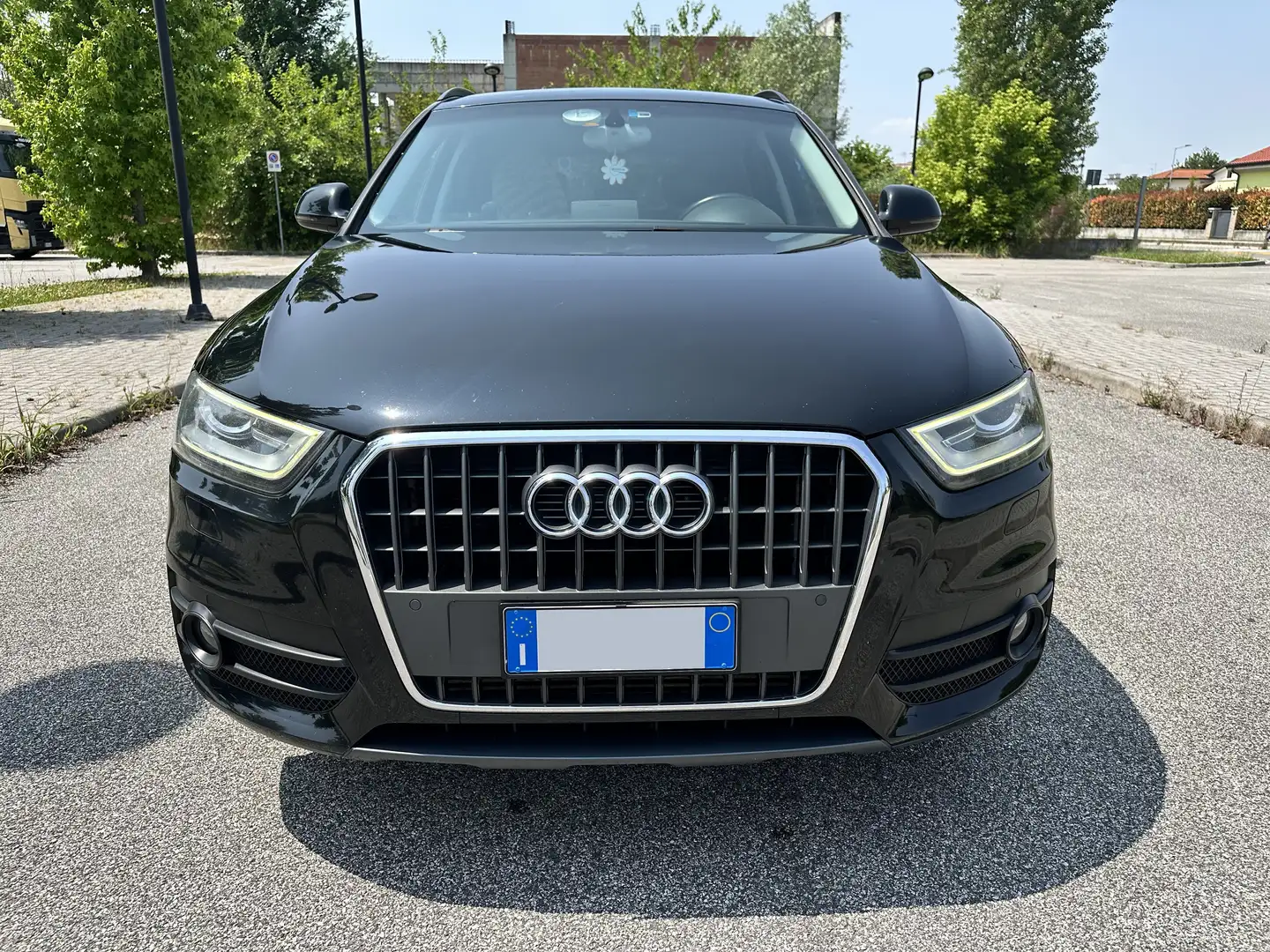 Audi Q3 2.0 TDI quattro 140cv s-tronic NEOPATENTATI Nero - 2