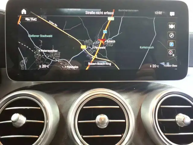 Mercedes-Benz GLC view 12