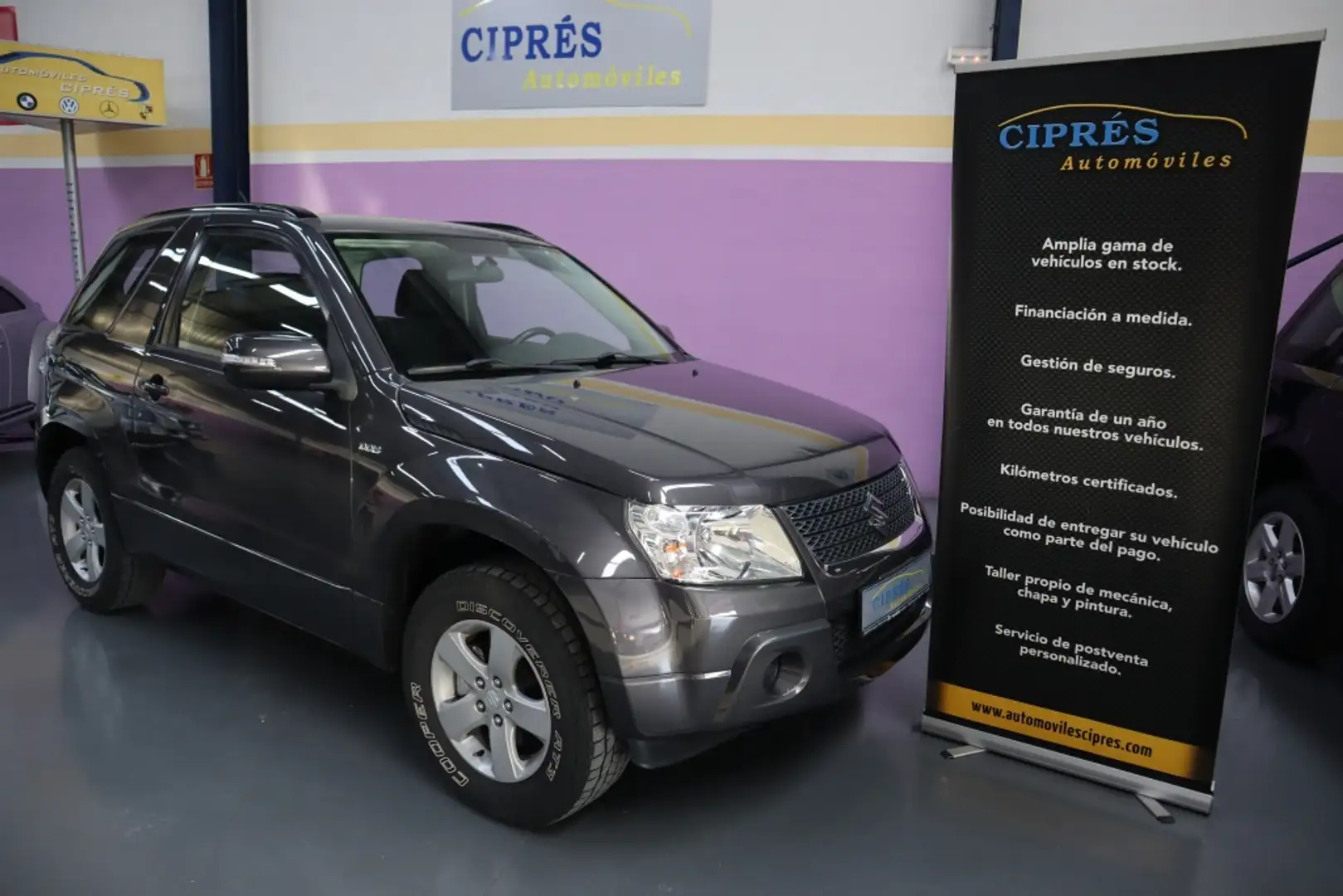 Suzuki Grand Vitara 1.9DDiS JX-E Gris - 1