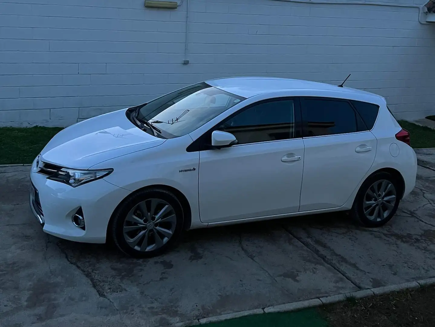 Toyota Auris Auris hybrid Advance Advance - 2