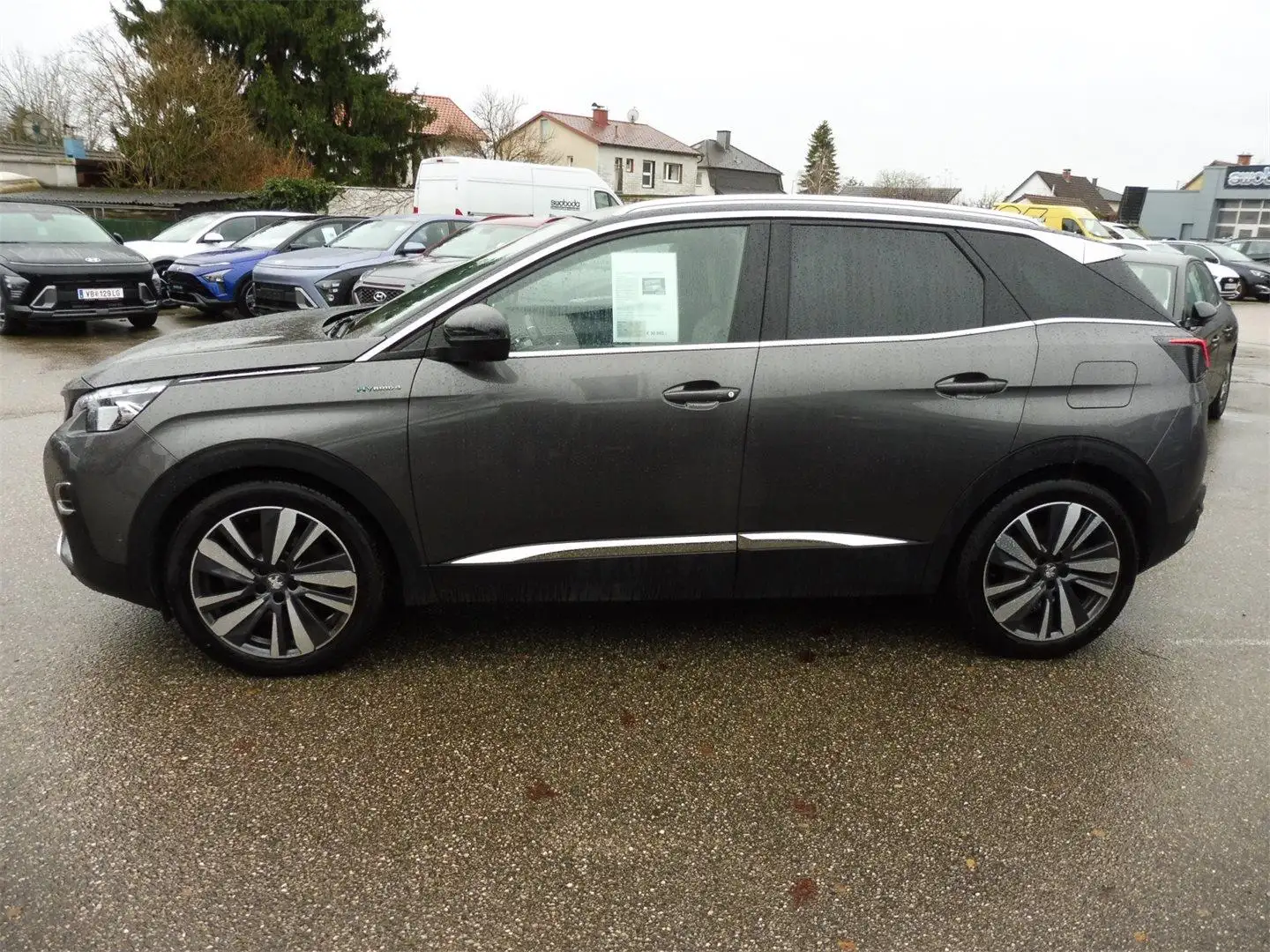 Peugeot 3008 Hybrid 300 e-EAT8 GT Grau - 2