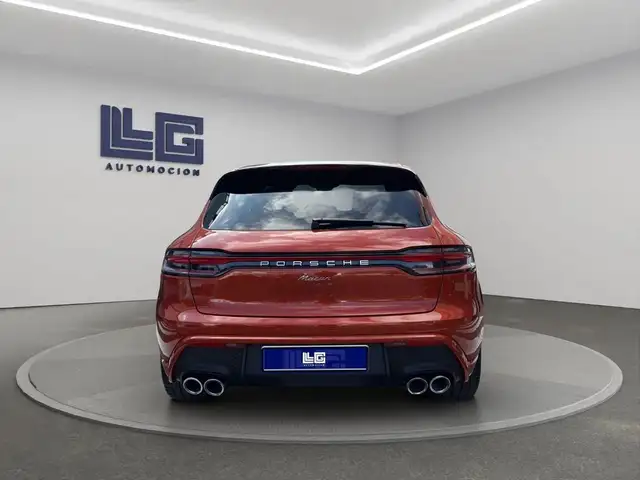 Porsche Macan view 6