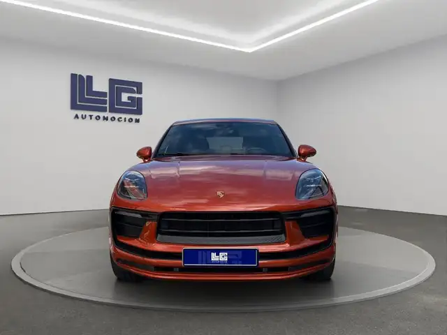 Porsche Macan view 2
