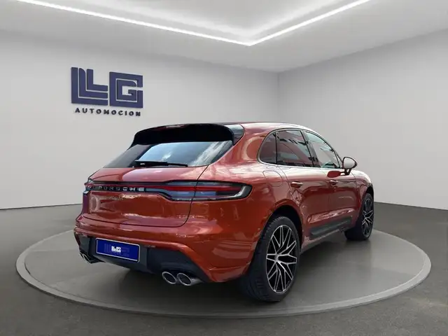 Porsche Macan view 5