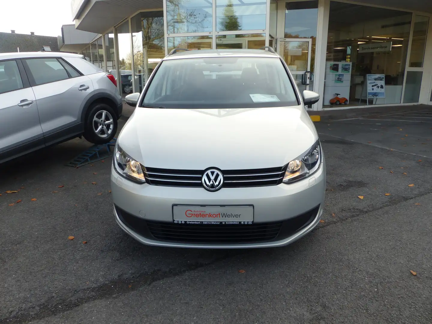 Volkswagen Touran Trendline BMT Grau - 1