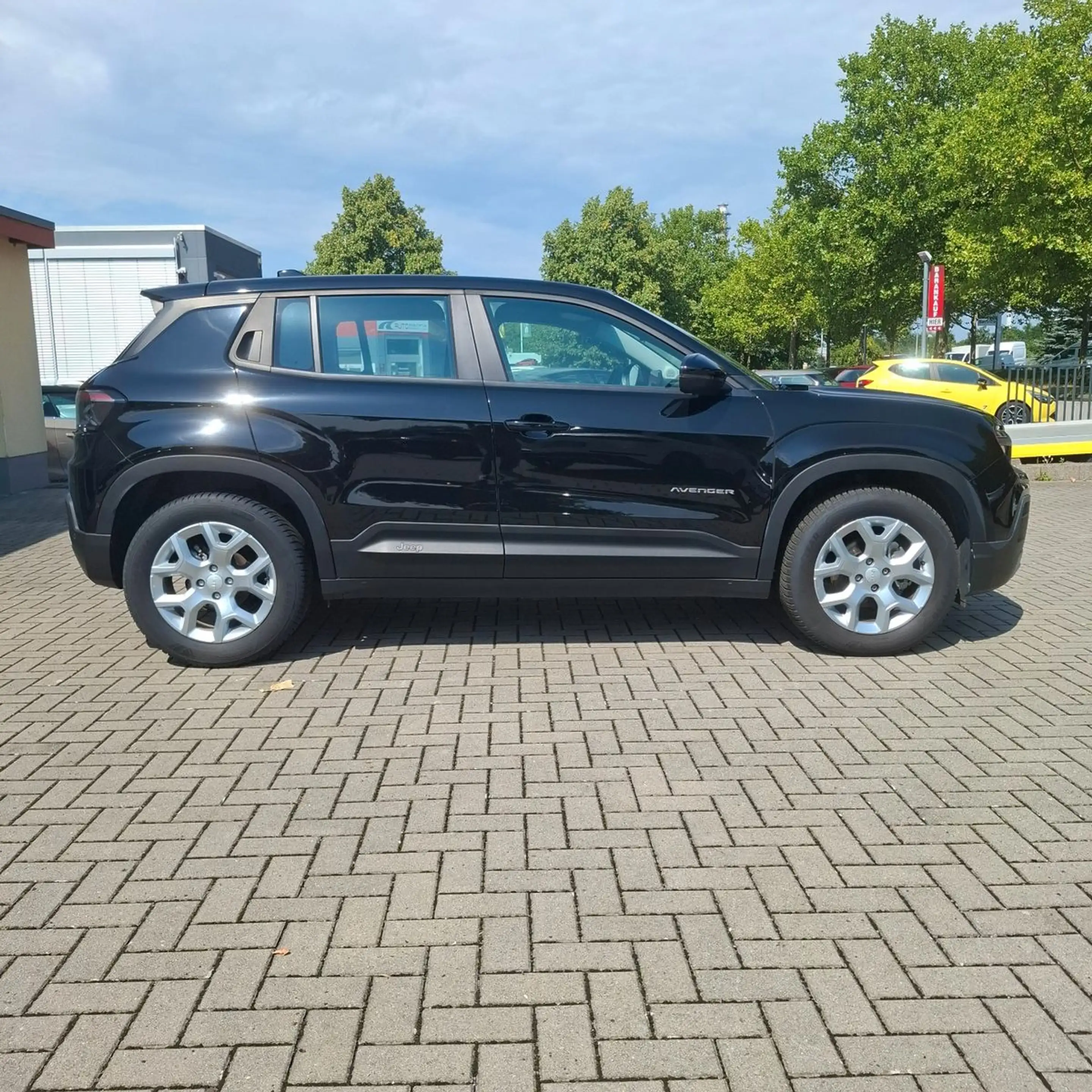Jeep Avenger Altitude — photo 7