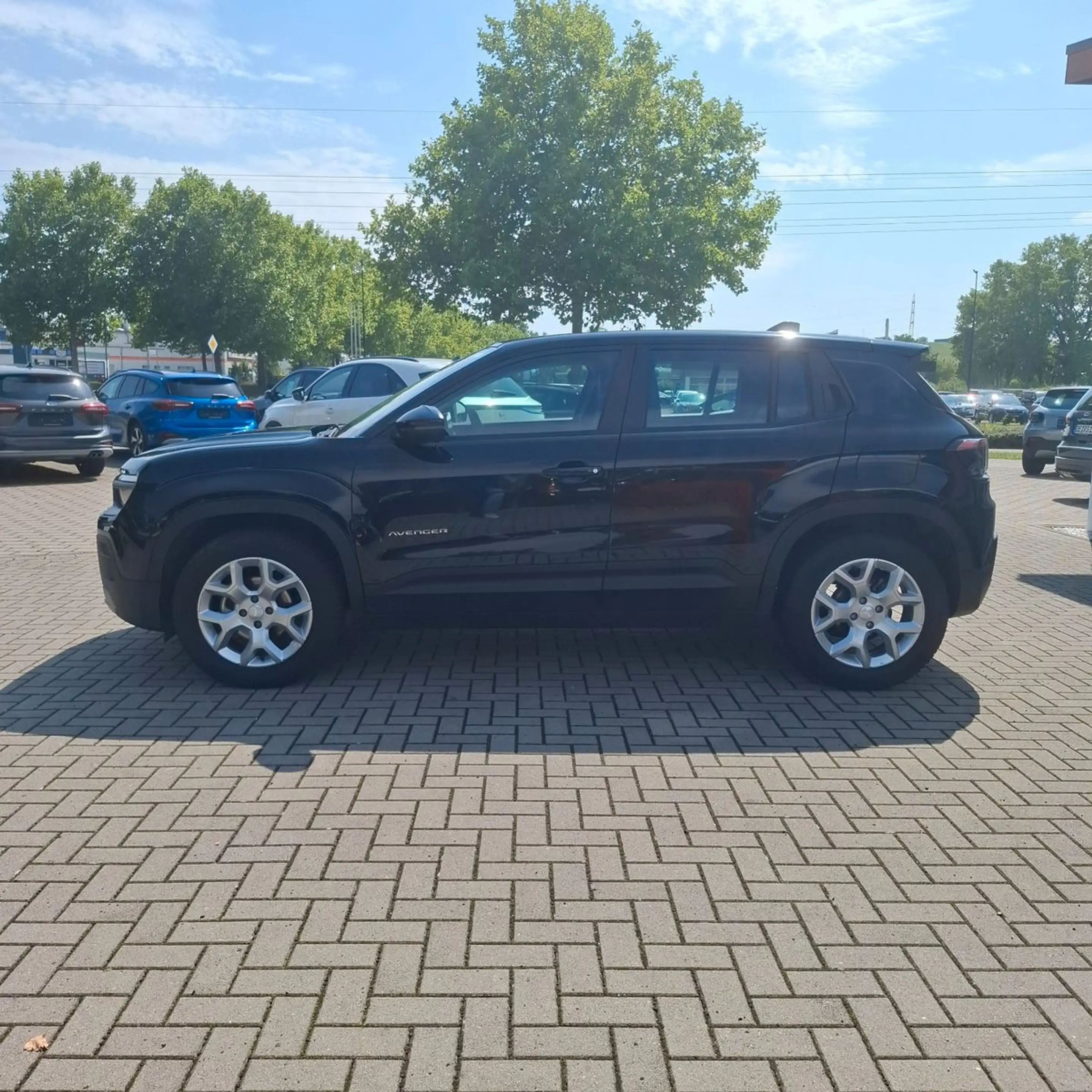 Jeep Avenger Altitude — photo 3