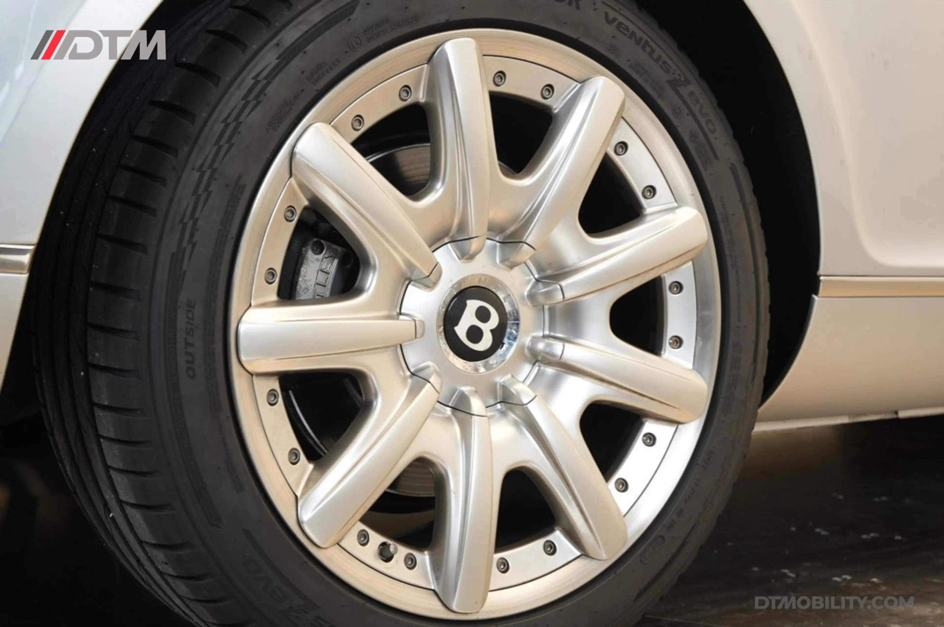 Bentley Continental GT 6.0 W12 | Youngtimer | Origineel NL | Superstaat — photo 14