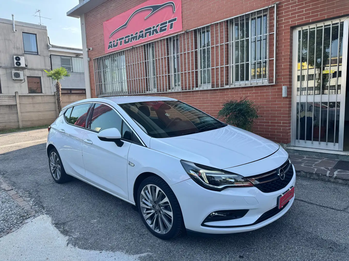 Opel Astra 5p 1.6 cdti 110cv Innovation Wit - 1