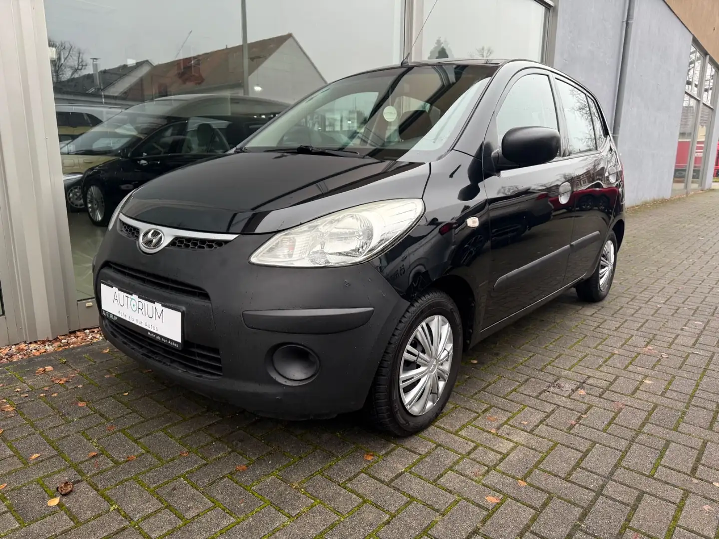 Hyundai i10 Easy Entry HU/AU NEU SERVO Schwarz - 1