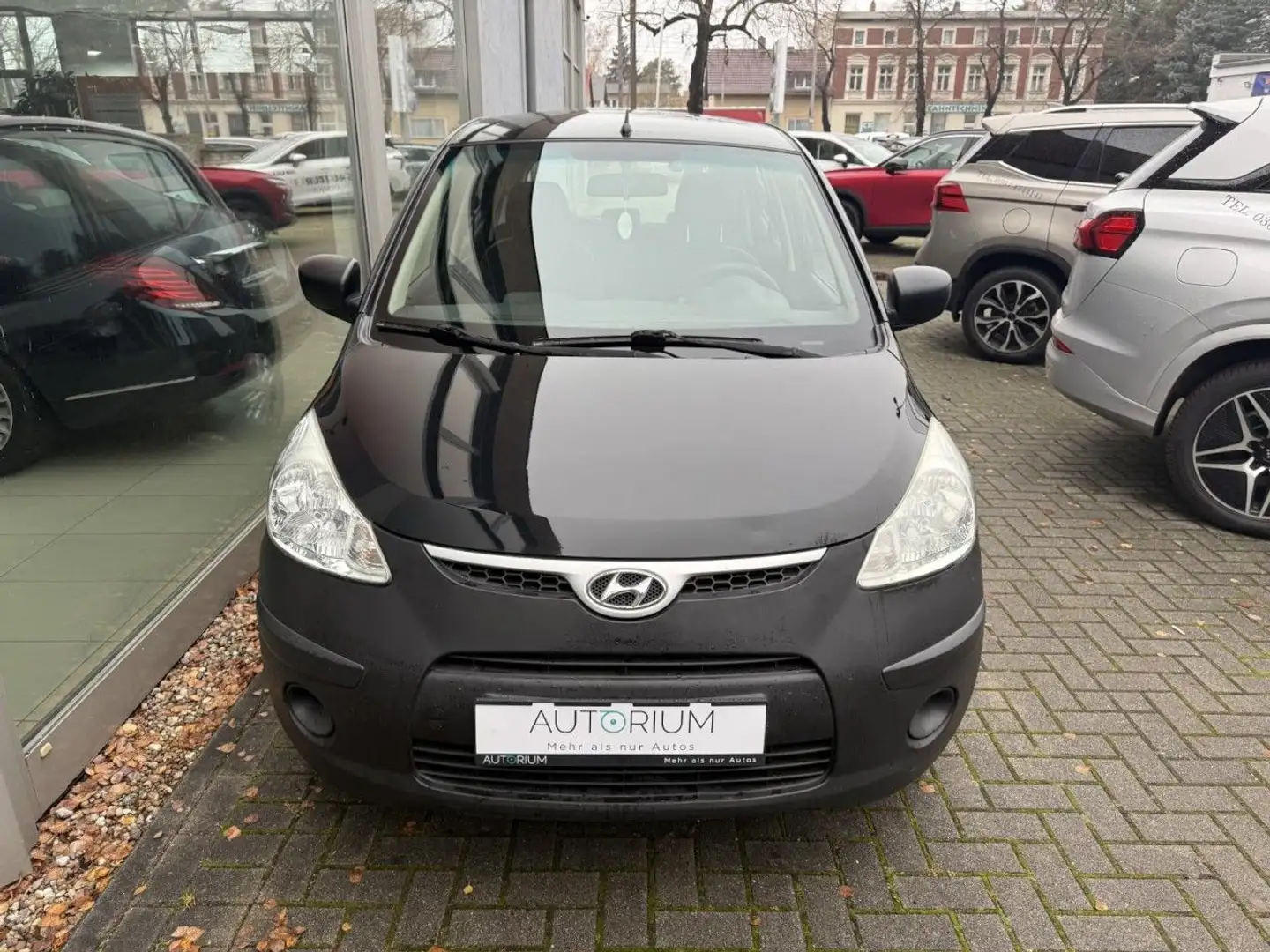 Hyundai i10 Easy Entry HU/AU NEU SERVO Schwarz - 2