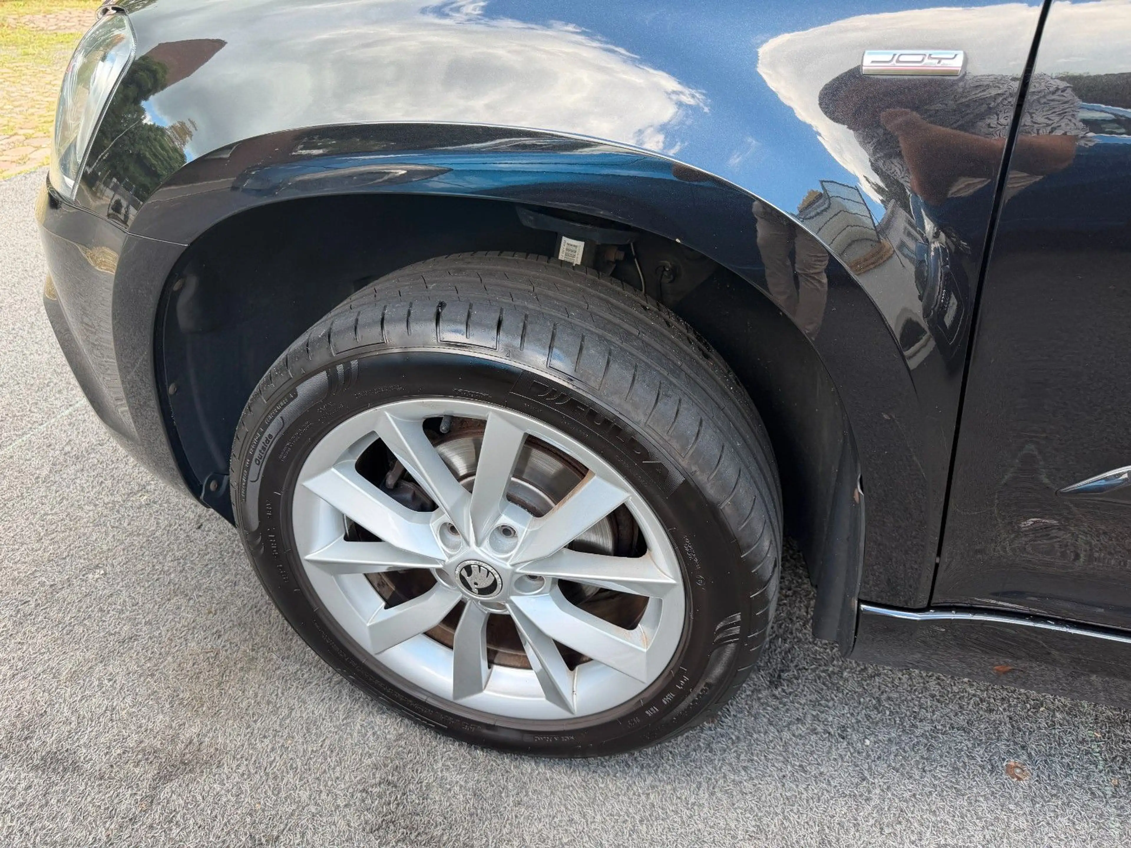 Skoda Yeti Joy NAVI/TEMPOMAT/BIXENON/SHZ/PDC — photo 8