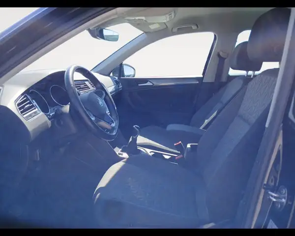 Volkswagen Tiguan view 9