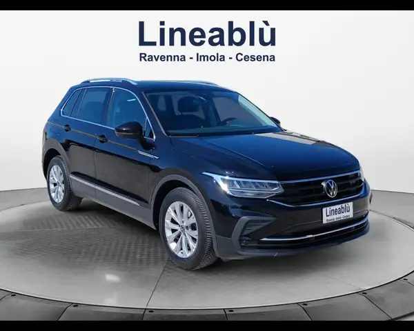 Volkswagen Tiguan view 7