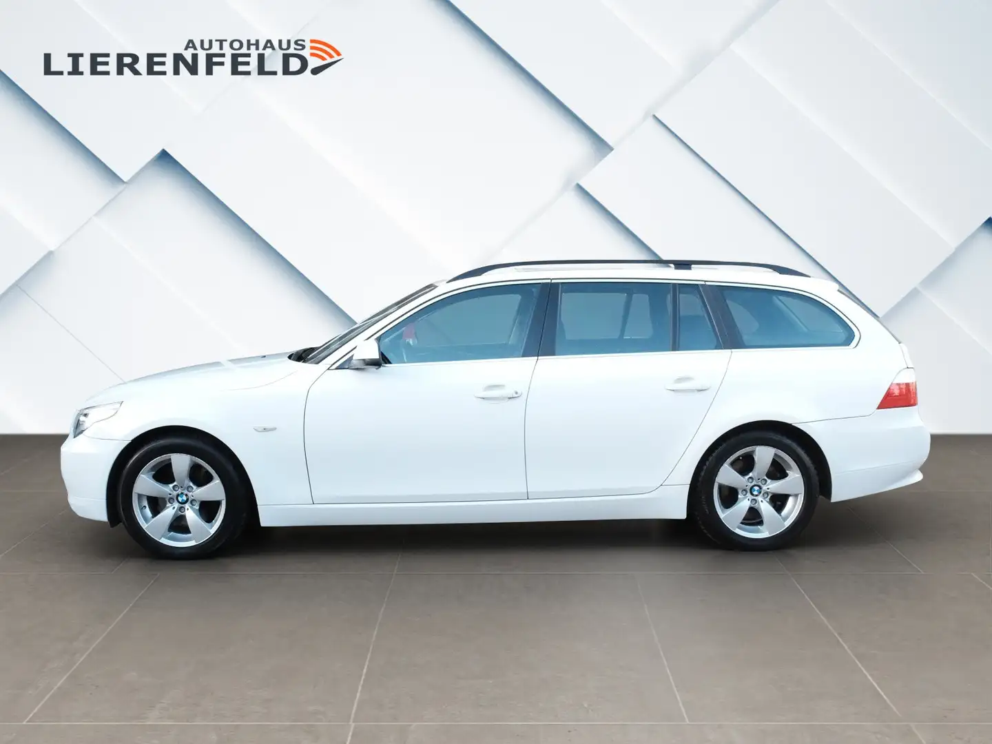 BMW 523 i Touring Automatik BMW Scheckheft Weiß - 2