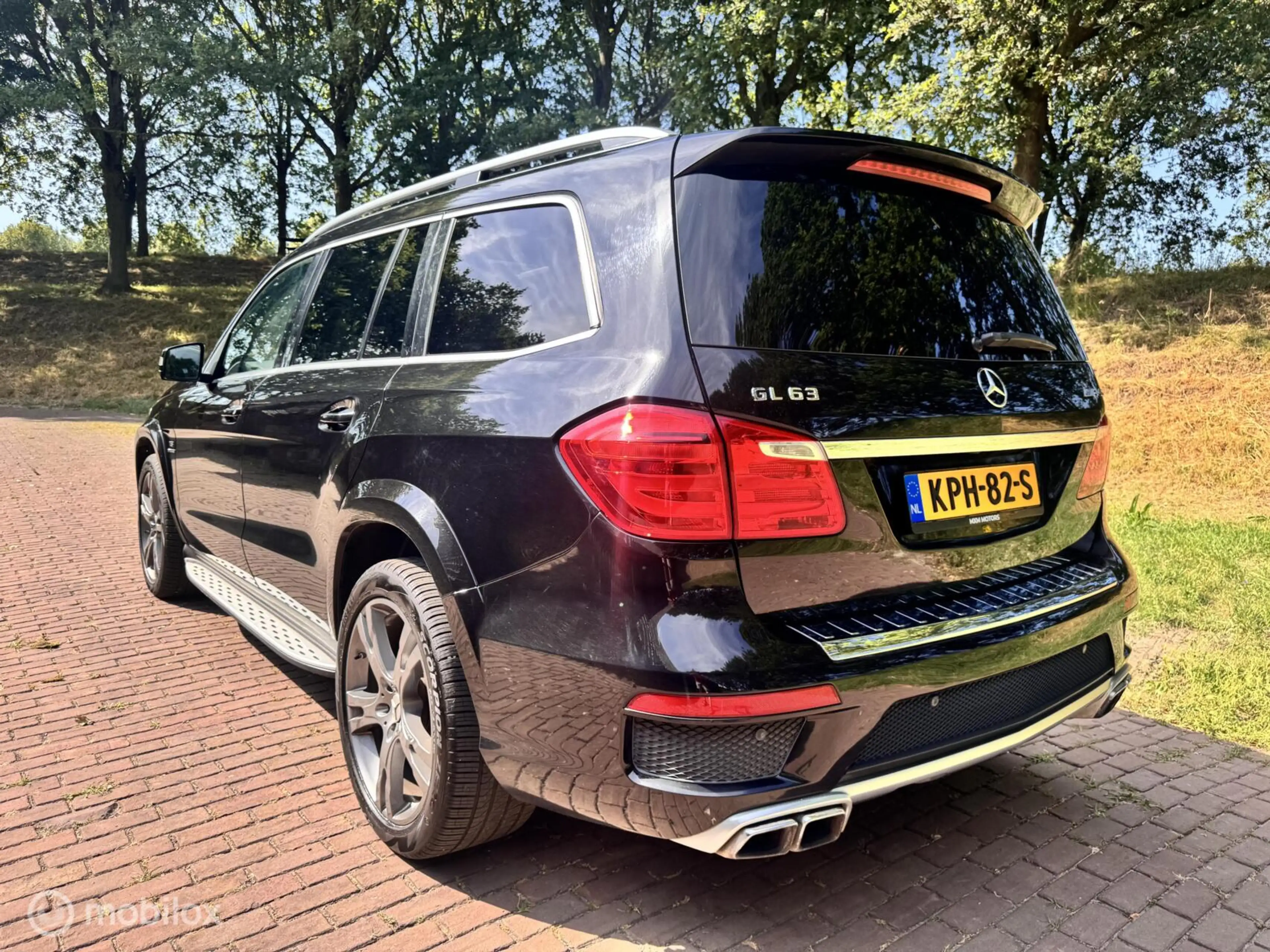 Mercedes-Benz GL 63 AMG — photo 7