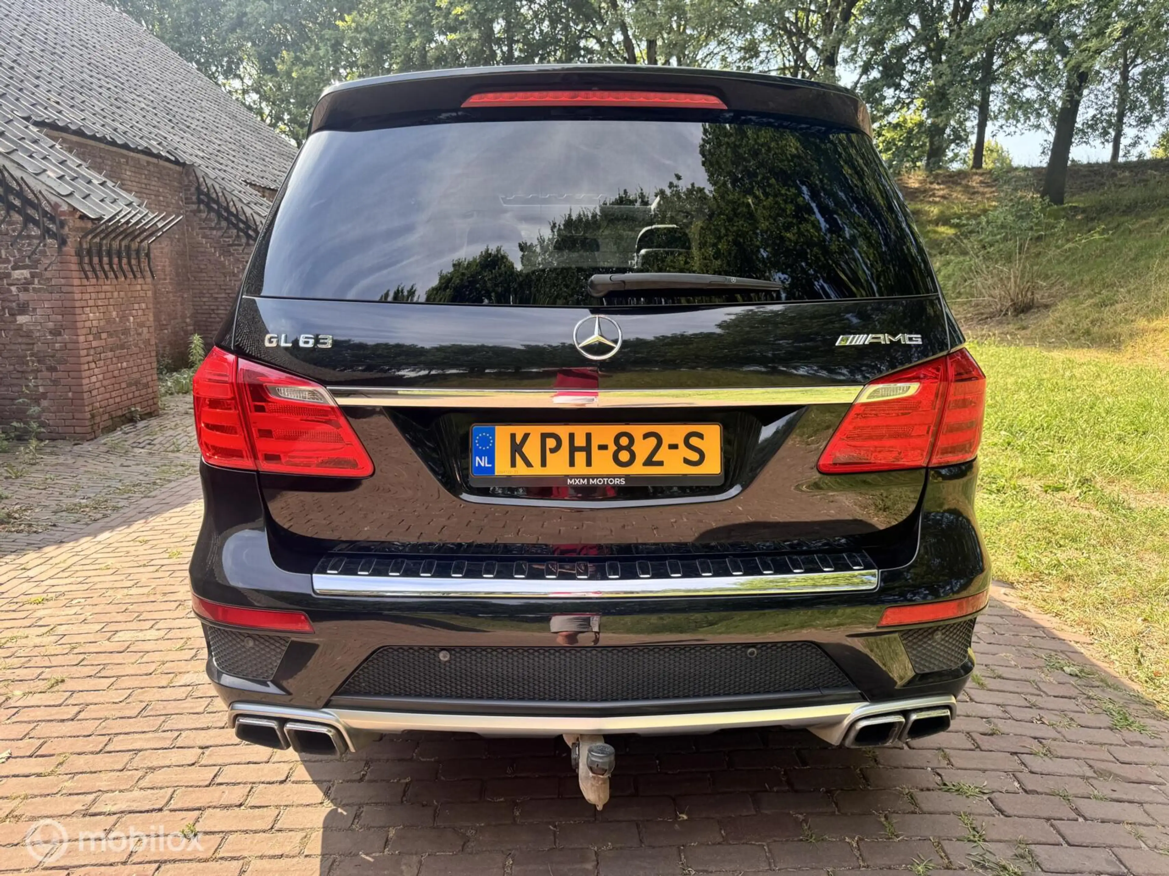 Mercedes-Benz GL 63 AMG — photo 9