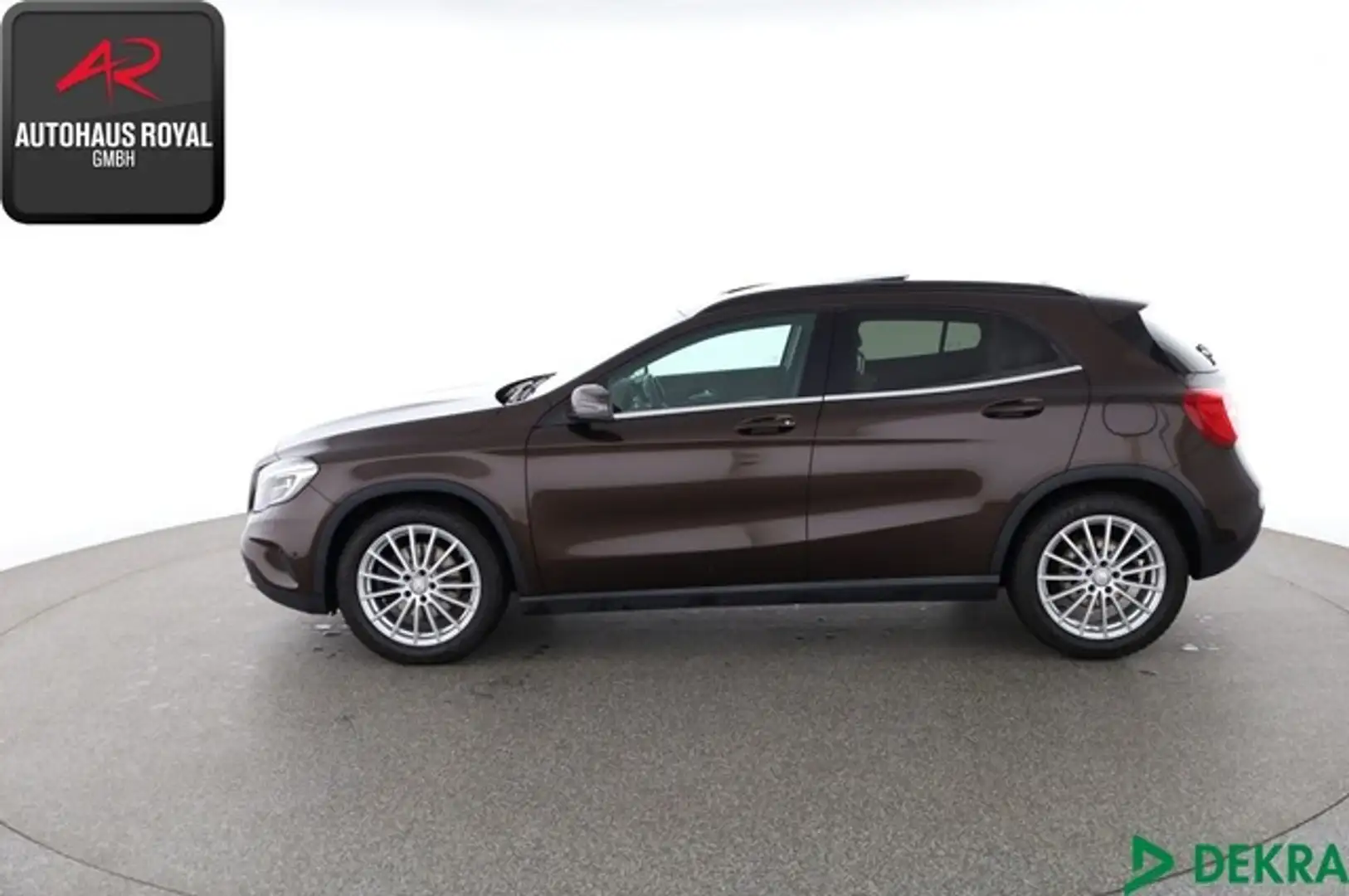Mercedes-Benz GLA 250 STYLE COMAND,HARMAN/K,KAMERA,SCHECKHEFT Коричневий - 2
