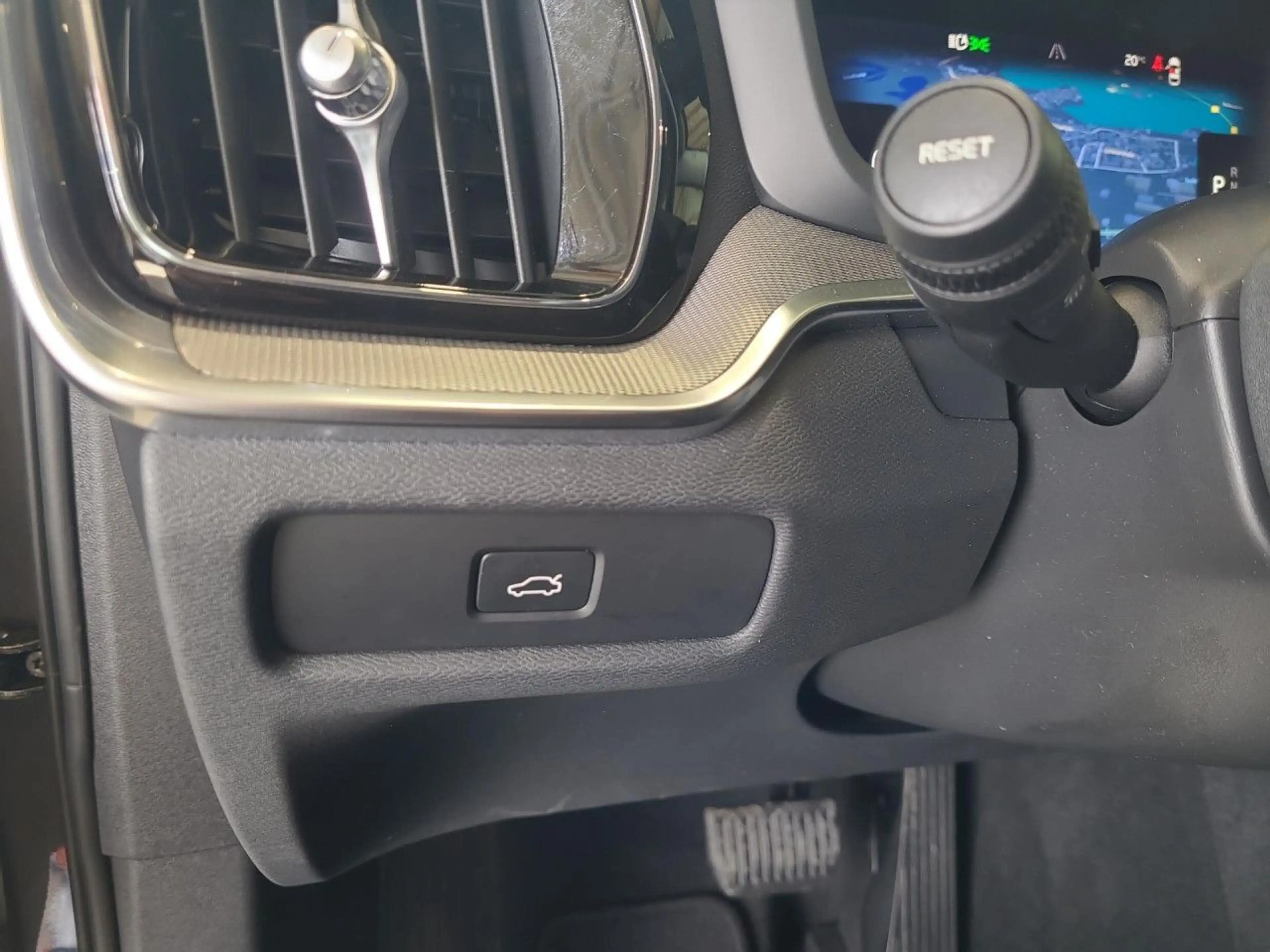 Volvo V60 Cross Country V60 CC Plus AWD Bluetooth Navi LED Vollleder Klima — photo 12