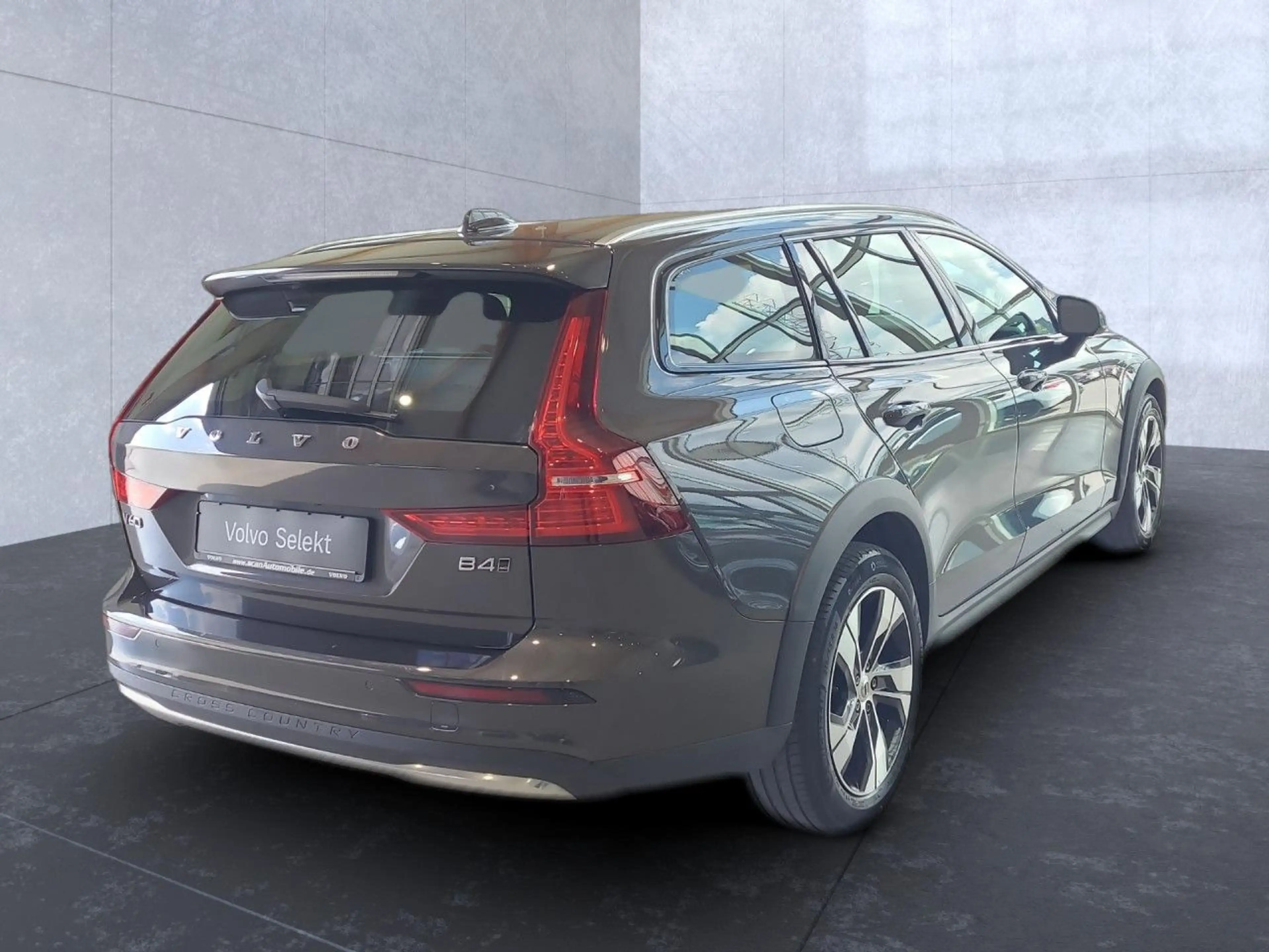 Volvo V60 Cross Country V60 CC Plus AWD Bluetooth Navi LED Vollleder Klima — photo 4