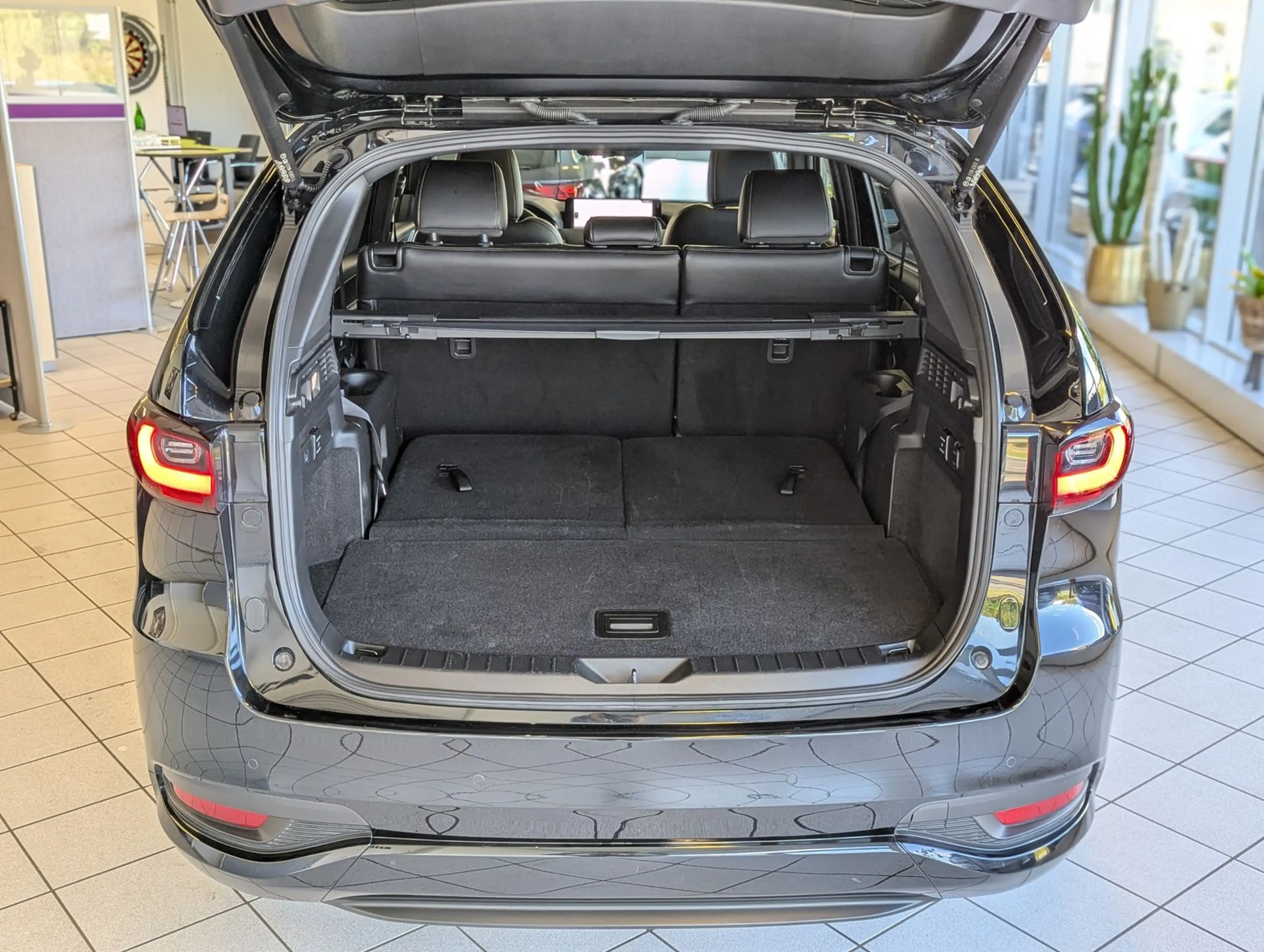 Mazda CX-80 2.5SKYACTIV PHEV 327 HOMURA+ 7-Sitze Pano — photo 21
