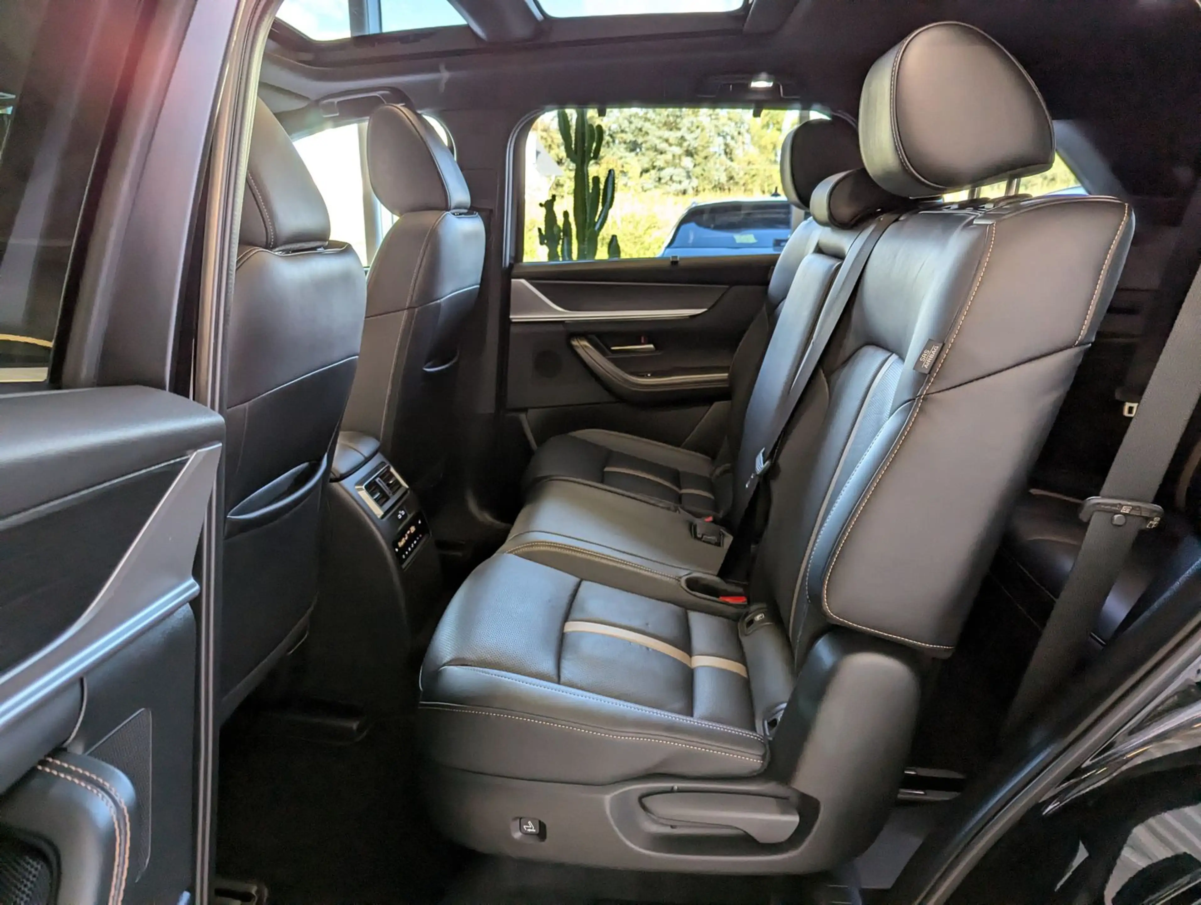 Mazda CX-80 2.5SKYACTIV PHEV 327 HOMURA+ 7-Sitze Pano — photo 15
