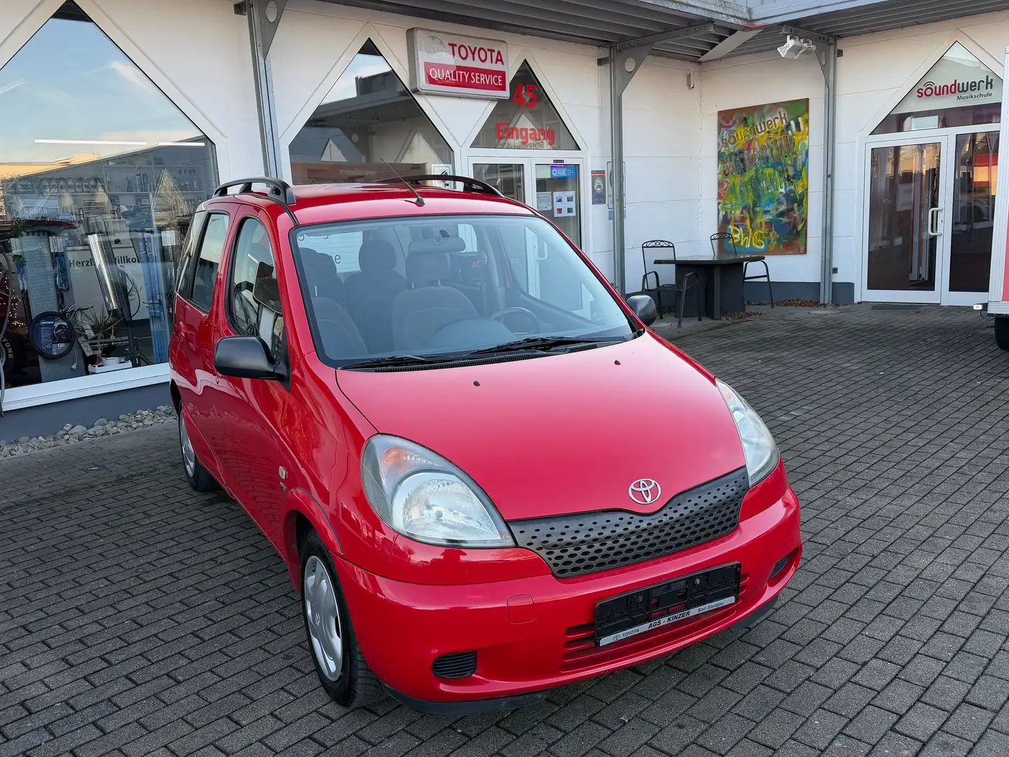 Toyota Yaris Yaris Verso 1.3 Sol Rot - 1