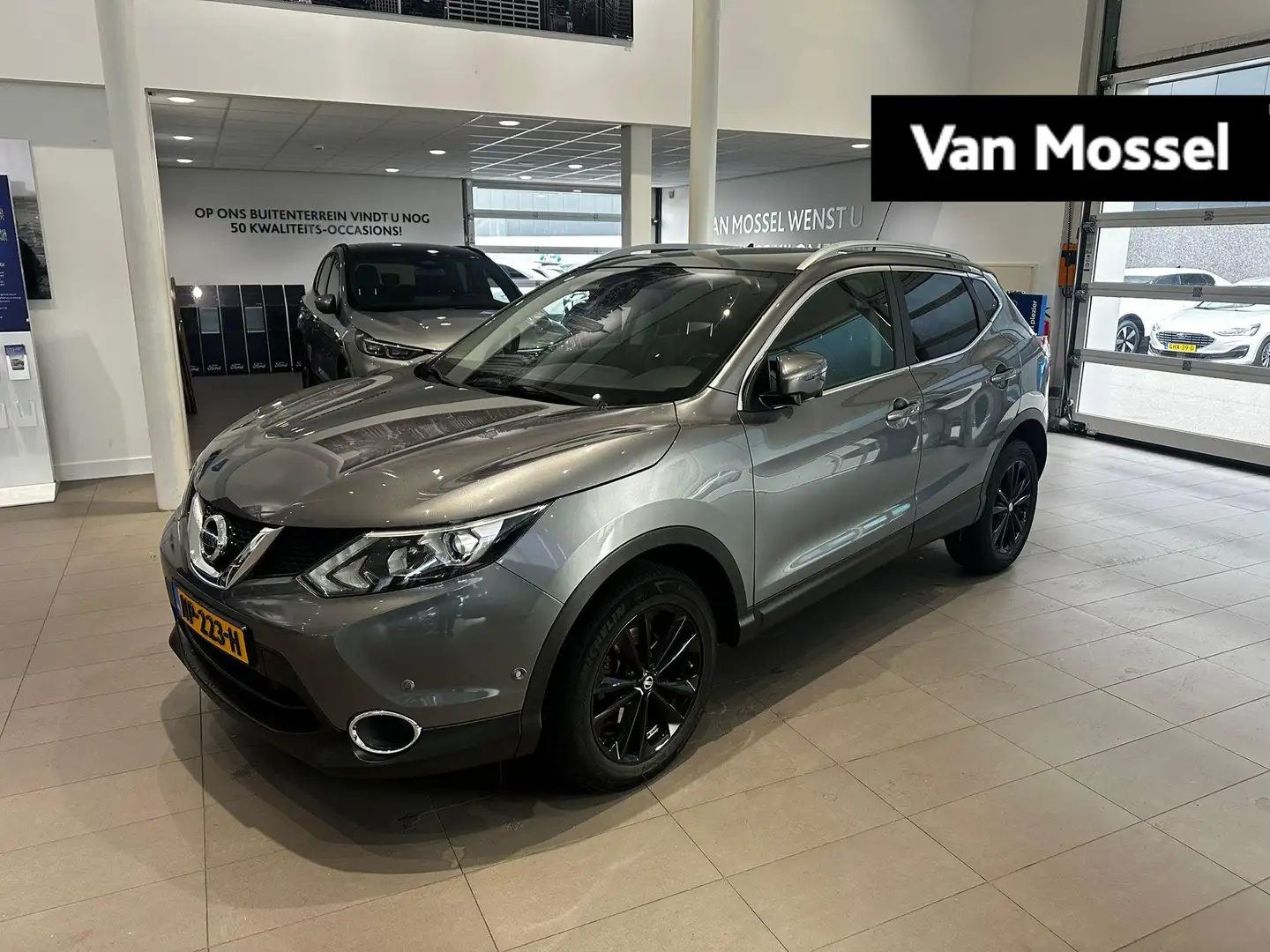 Nissan Qashqai 1.6 Tekna | GLAZEN DAK | 17" LMV | 360 CAMERA | NA Gris - 1