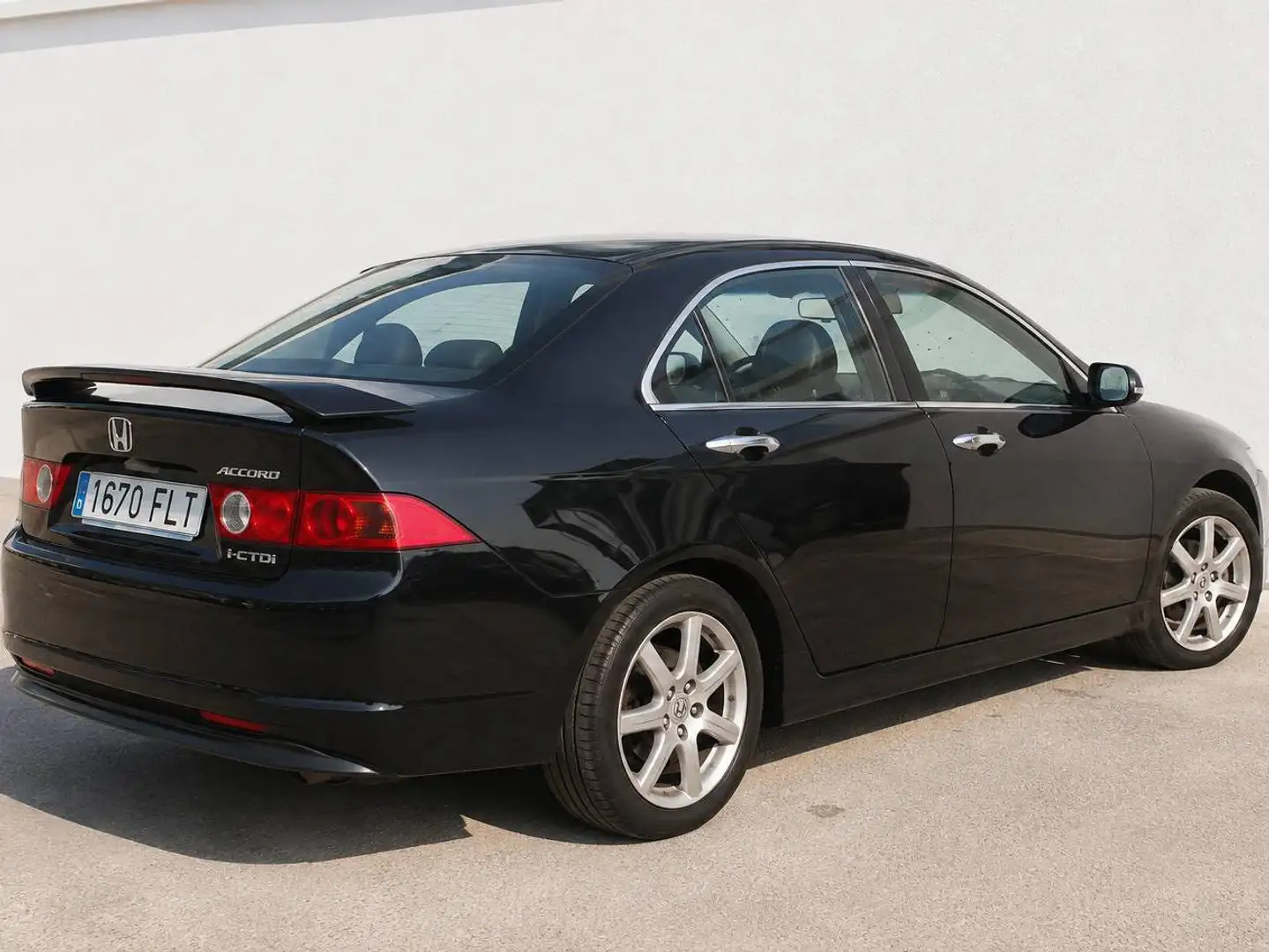 Honda Accord Accord 2.2i-CTDi Executive Executive Negro - 2
