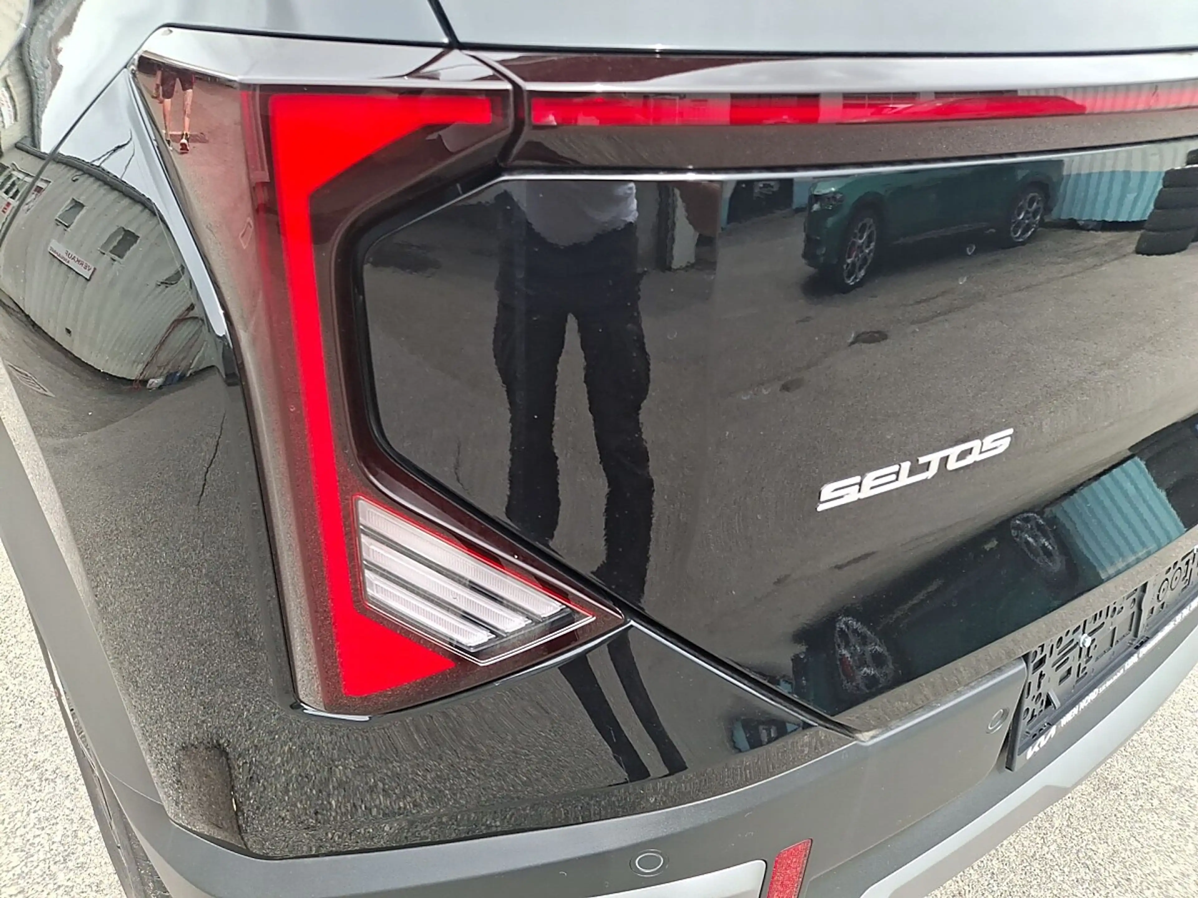 Kia Seltos 1,6 TGDI 180 2WD Silber Aut. — photo 11