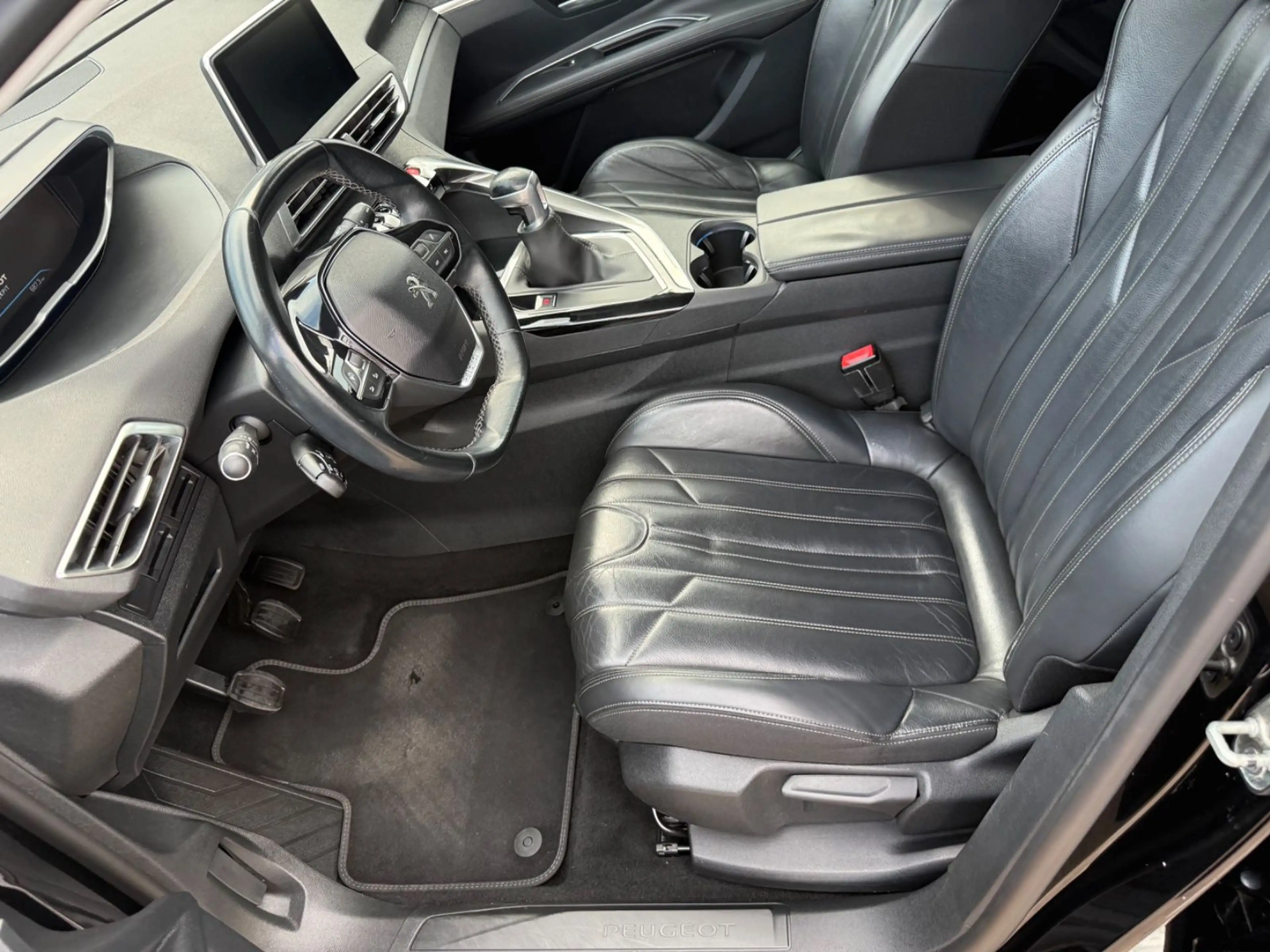Peugeot 3008 Allure+KAMERA+LEDER+SITZHEIZUNG+BC+MFL+TEMP — photo 10