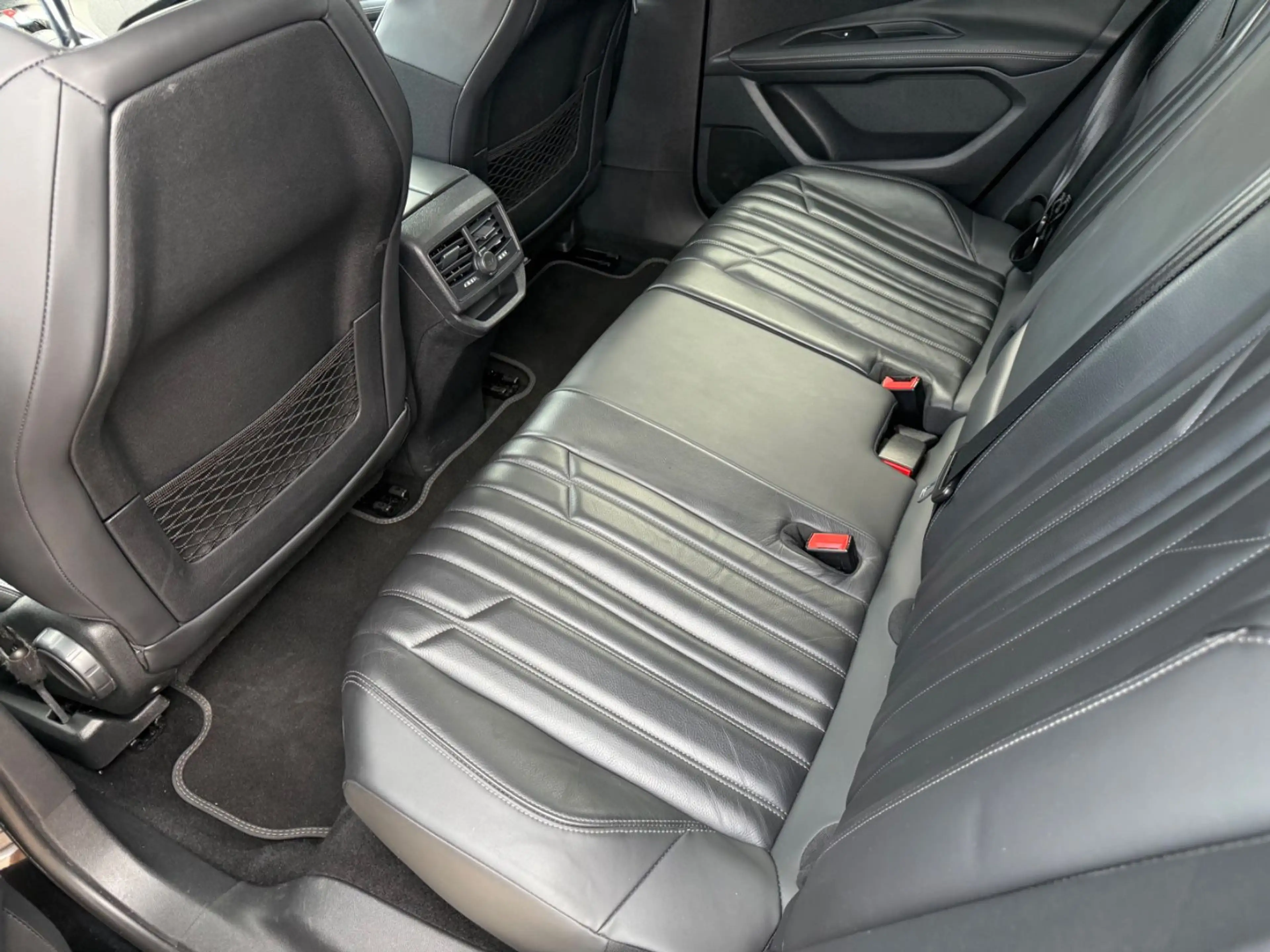 Peugeot 3008 Allure+KAMERA+LEDER+SITZHEIZUNG+BC+MFL+TEMP — photo 7