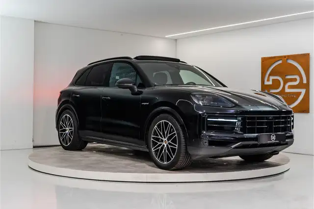 Porsche Cayenne view 7