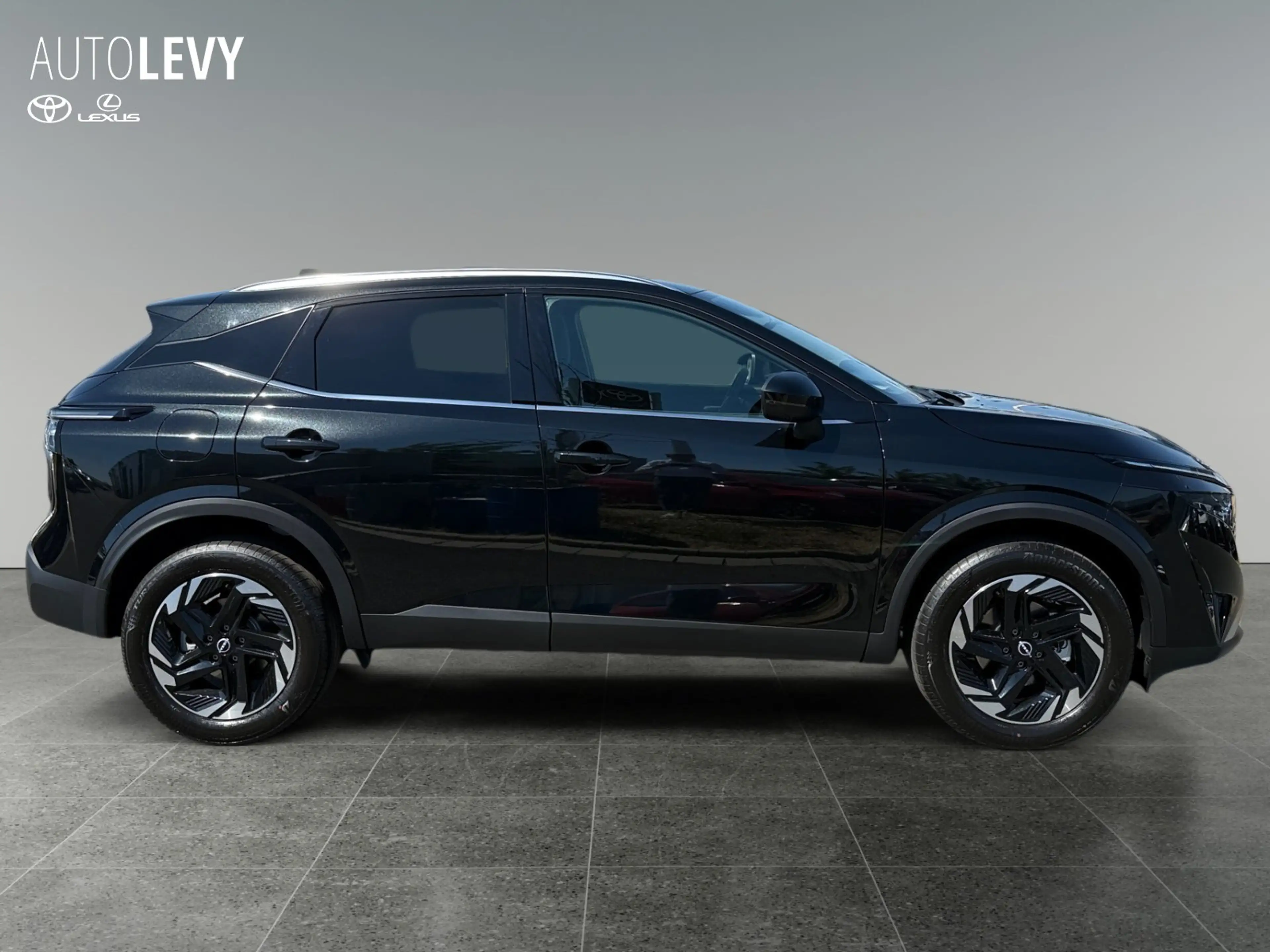 Nissan Qashqai 1.3 DIG-T N-Connecta NAVI+SHZ+LHZ+360+LED — photo 7
