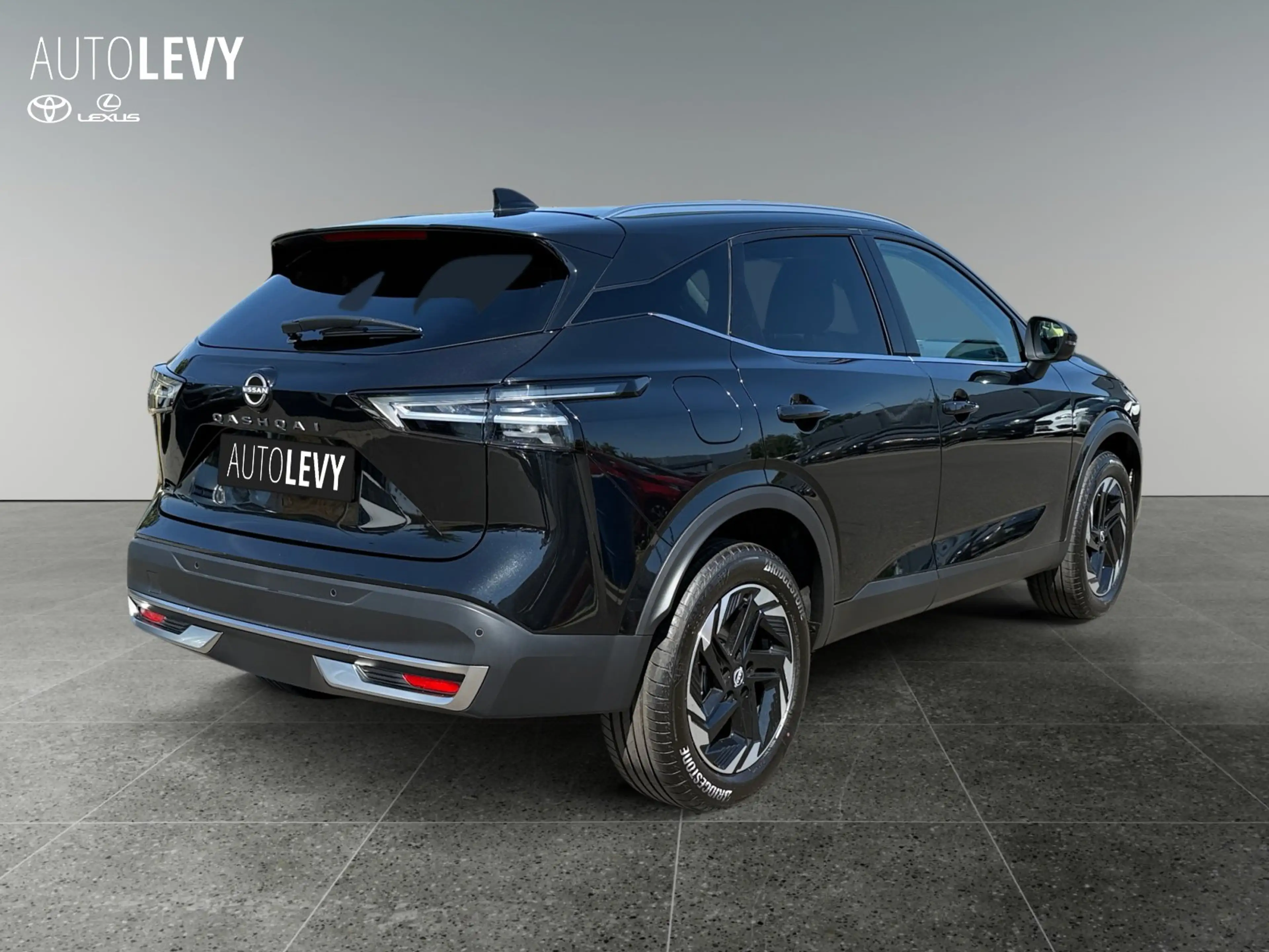Nissan Qashqai 1.3 DIG-T N-Connecta NAVI+SHZ+LHZ+360+LED — photo 6