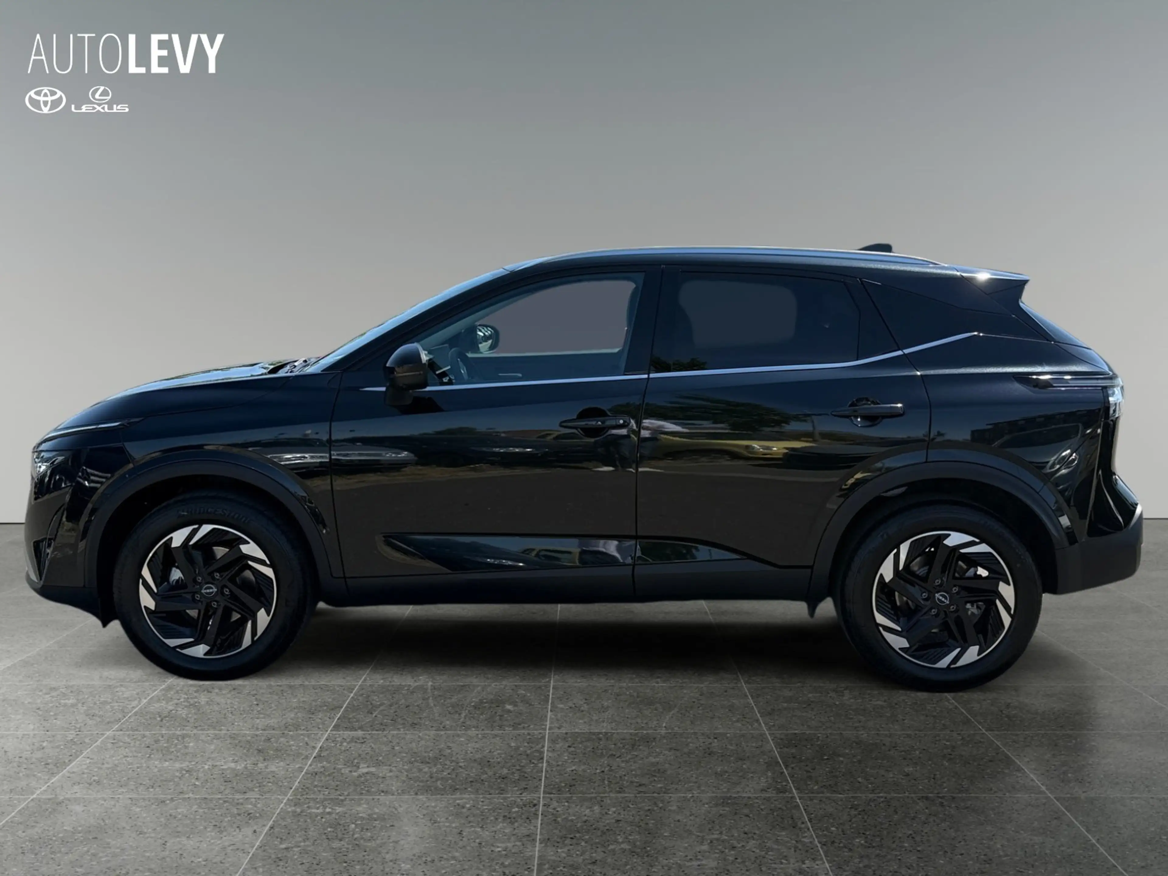 Nissan Qashqai 1.3 DIG-T N-Connecta NAVI+SHZ+LHZ+360+LED — photo 3