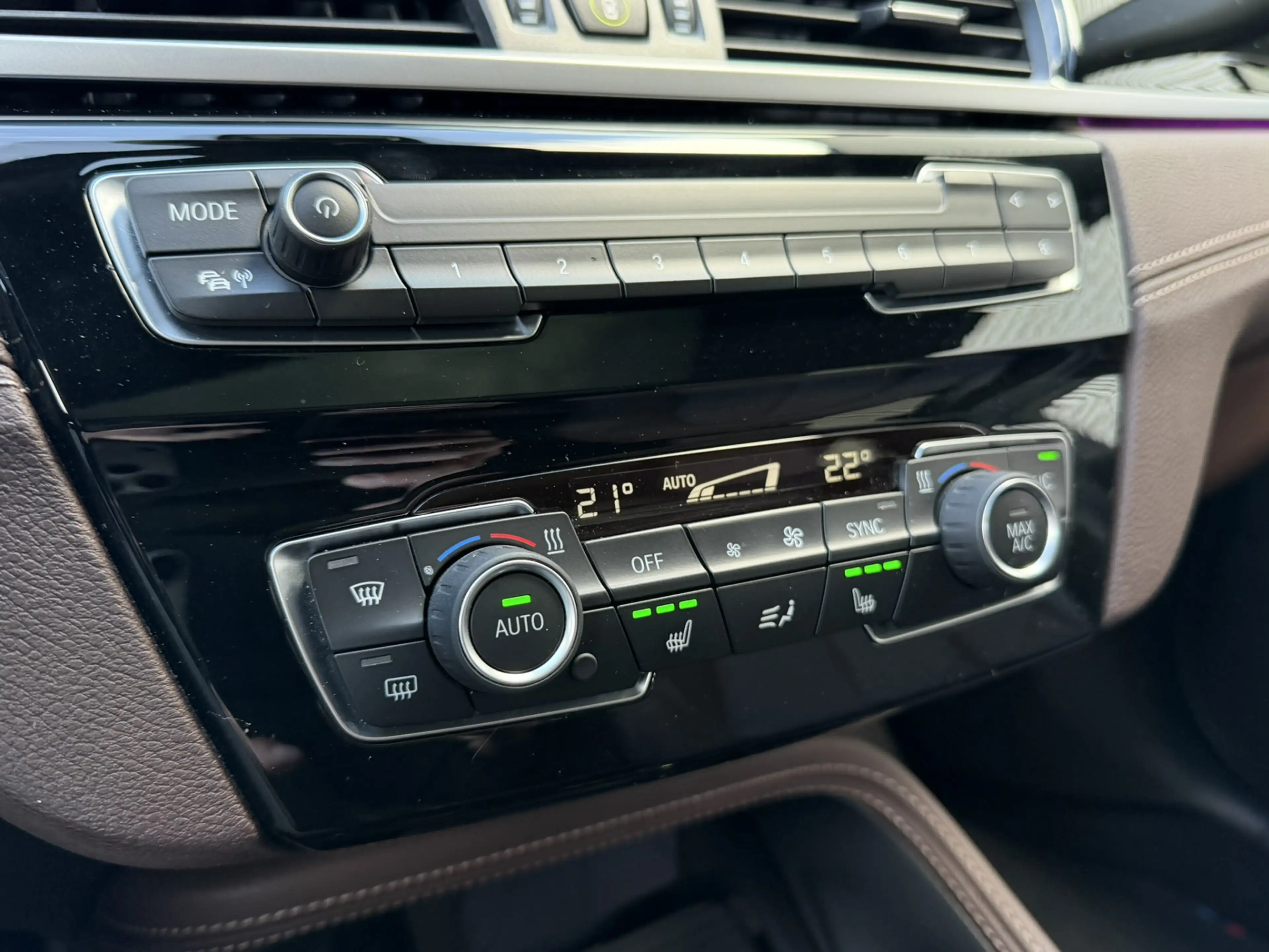 BMW X2 xDrive25e High Executive M Sport Pano HUD Leder Na — photo 18