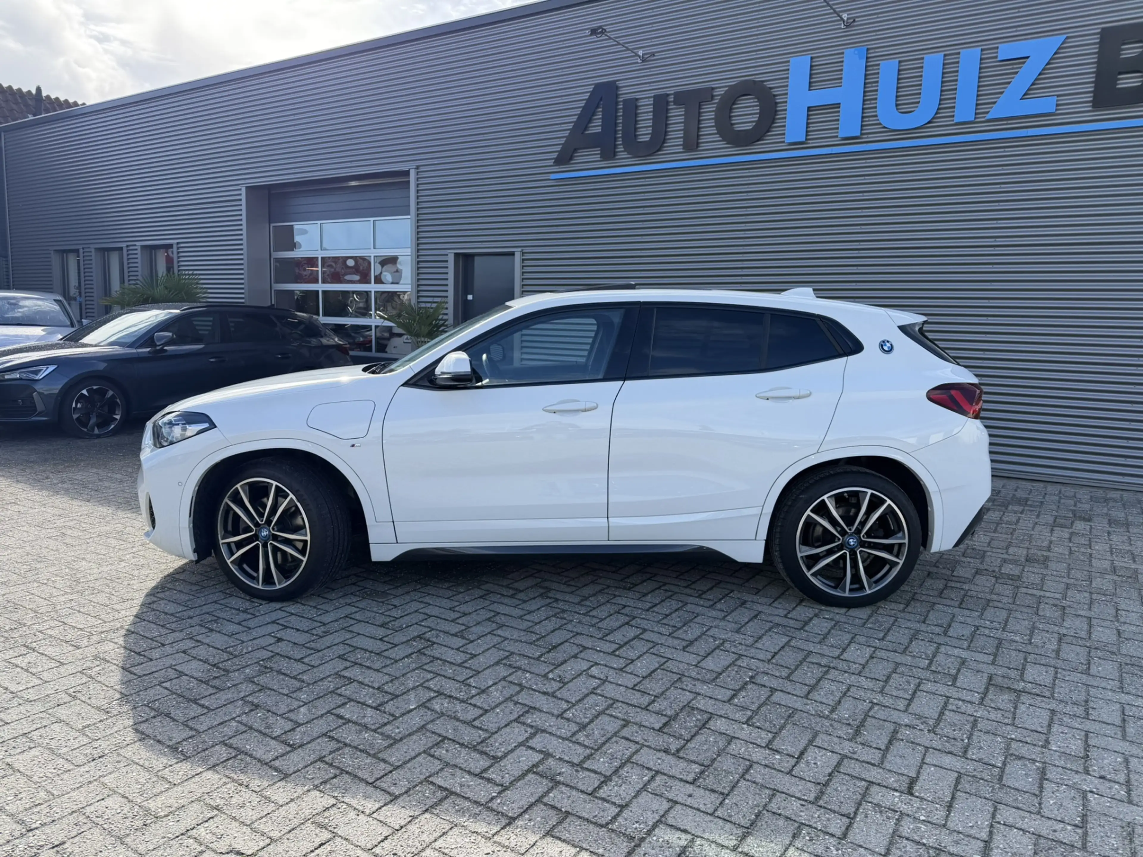 BMW X2 xDrive25e High Executive M Sport Pano HUD Leder Na — photo 8
