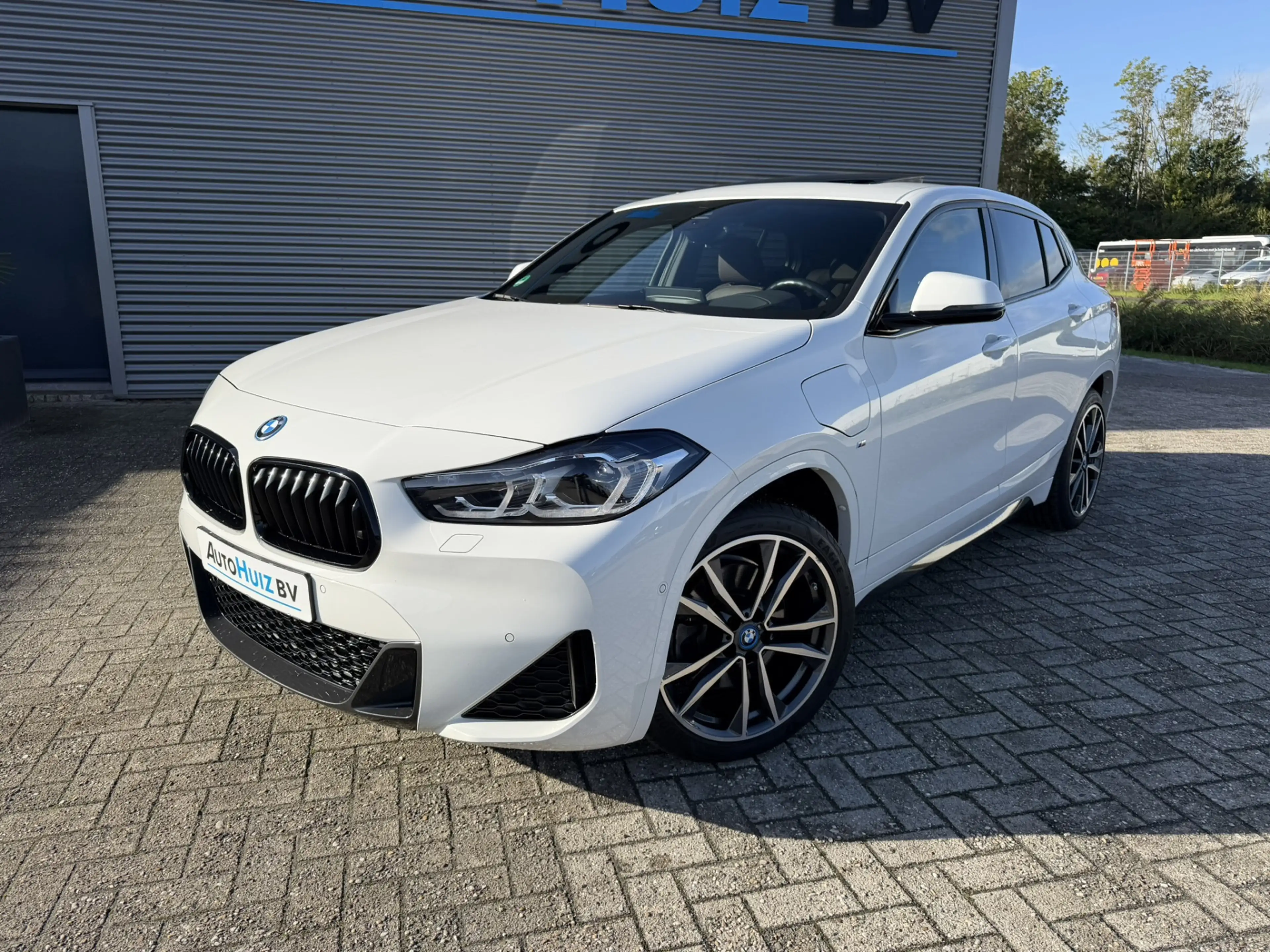 BMW X2 xDrive25e High Executive M Sport Pano HUD Leder Na — photo 2