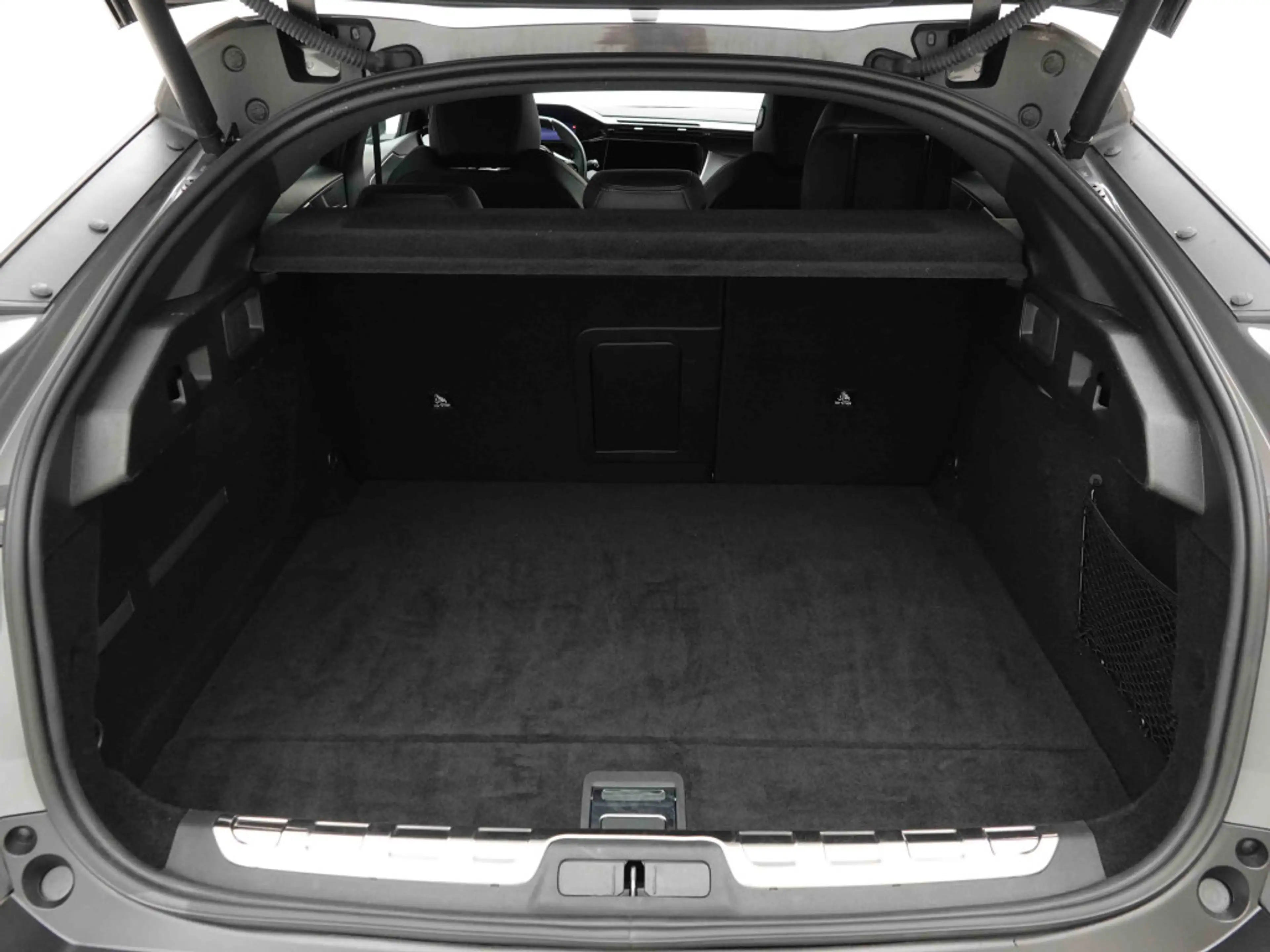 Peugeot 408 PHEV 225 | EV Range 60km | GT | GPS | LED | Keyless | Camera — photo 6