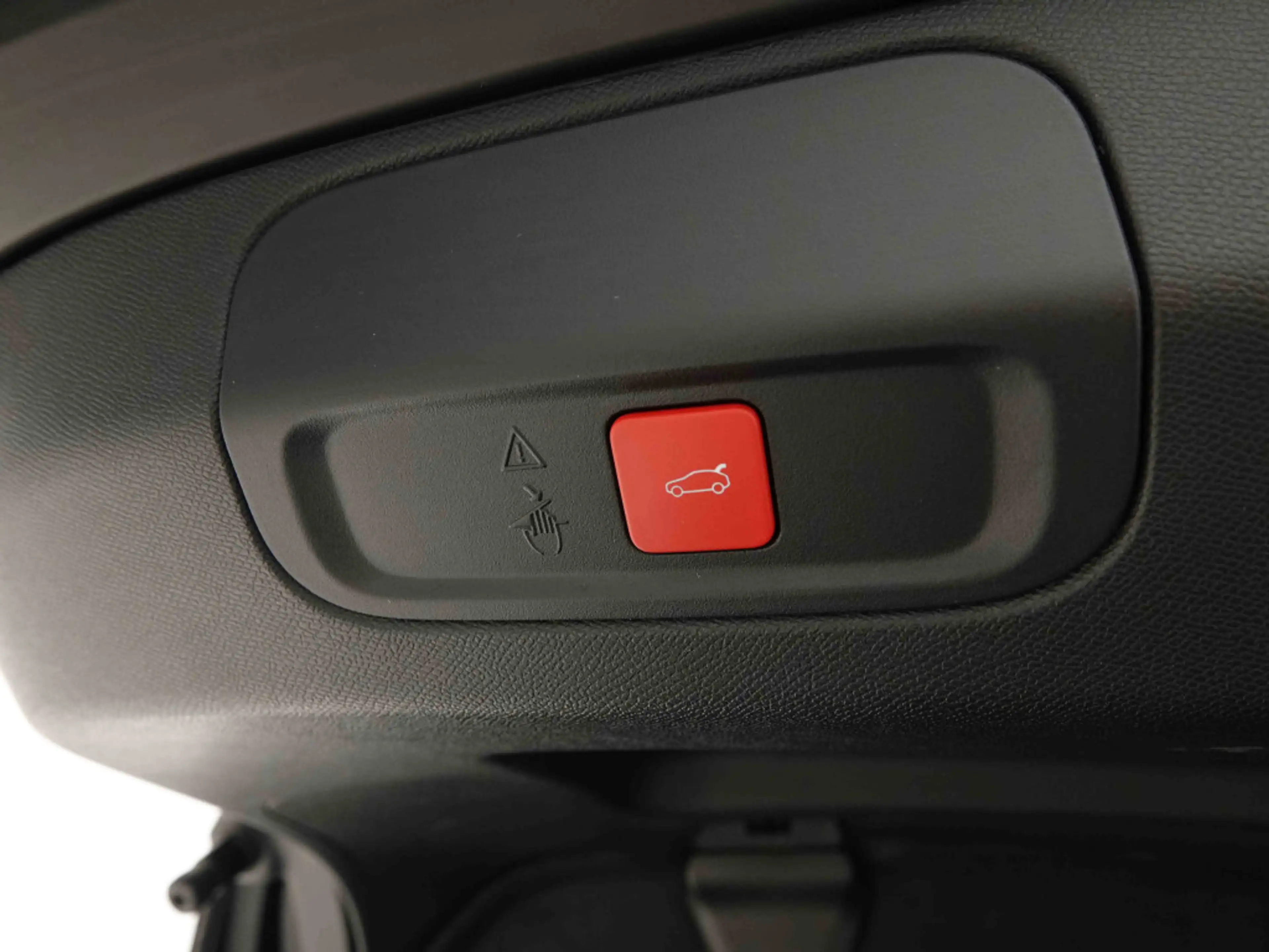 Peugeot 408 PHEV 225 | EV Range 60km | GT | GPS | LED | Keyless | Camera — photo 7