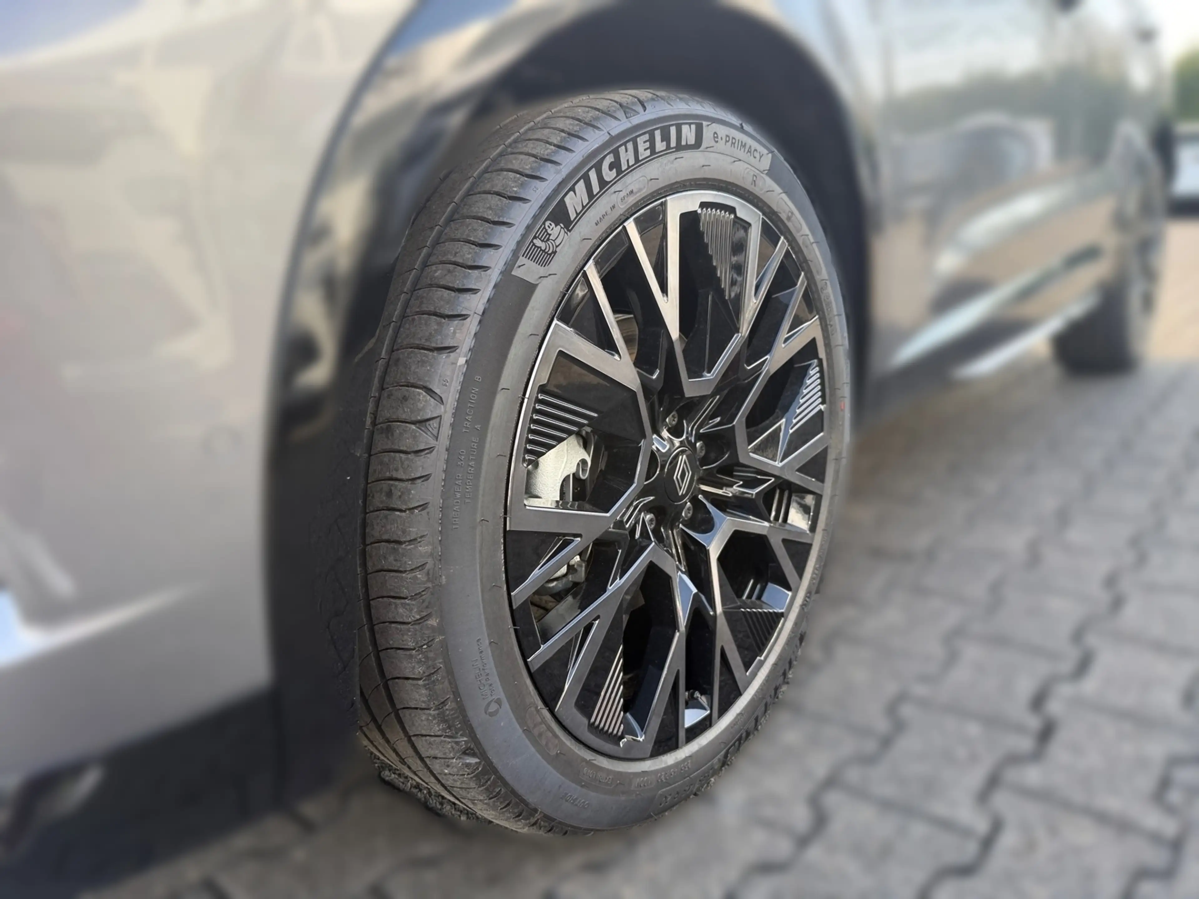 Renault Austral Esprit Alpine Full Hybrid E-Tech 200 *KLIMA*PDC* NAVI* — photo 4