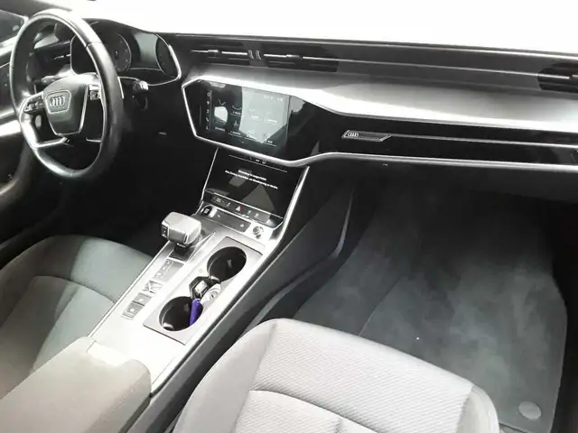 Audi A6 view 9